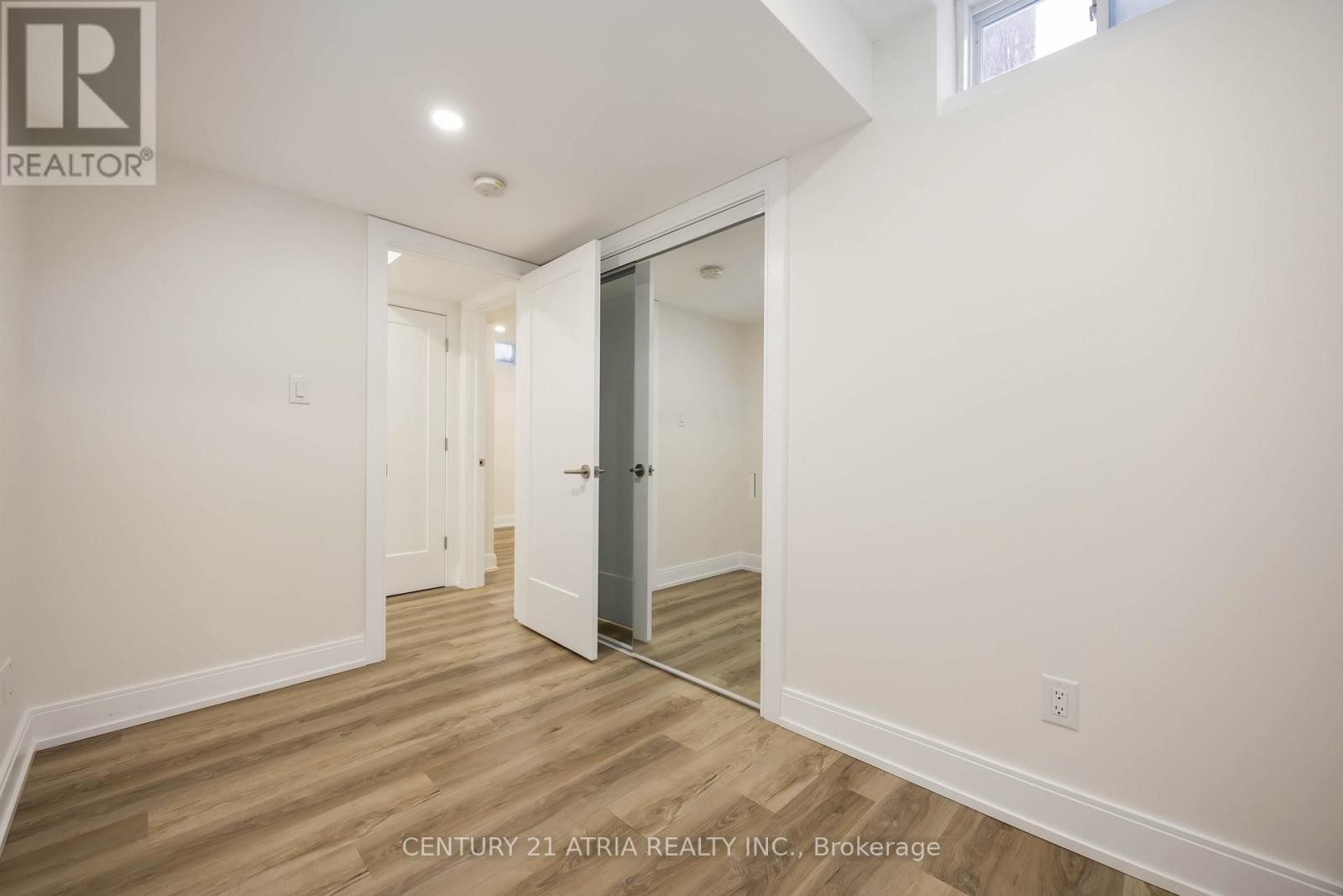 












1991 RIVERTON STREET

,
Oshawa (Taunton),




Ontario
L1K0P4

