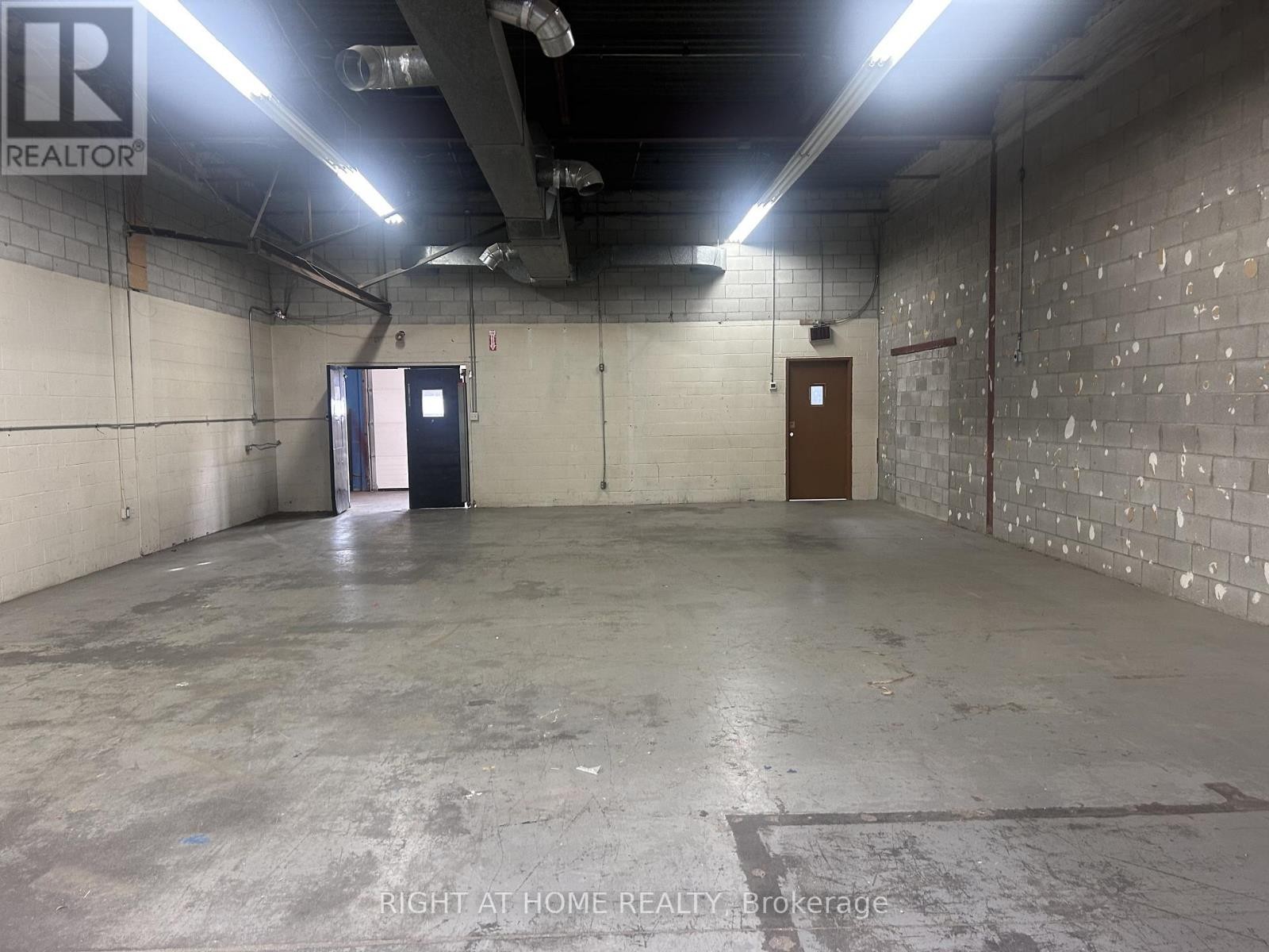 












27 ESTATE DRIVE

,
Toronto (Woburn),




Ontario
M1H2Z2

