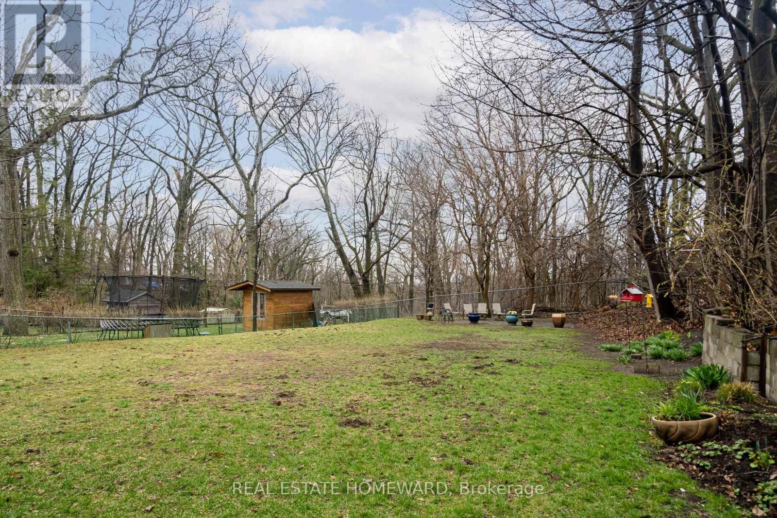 












176/178 BALSAM AVENUE

,
Toronto (The Beaches),




Ontario
M4E3C1

