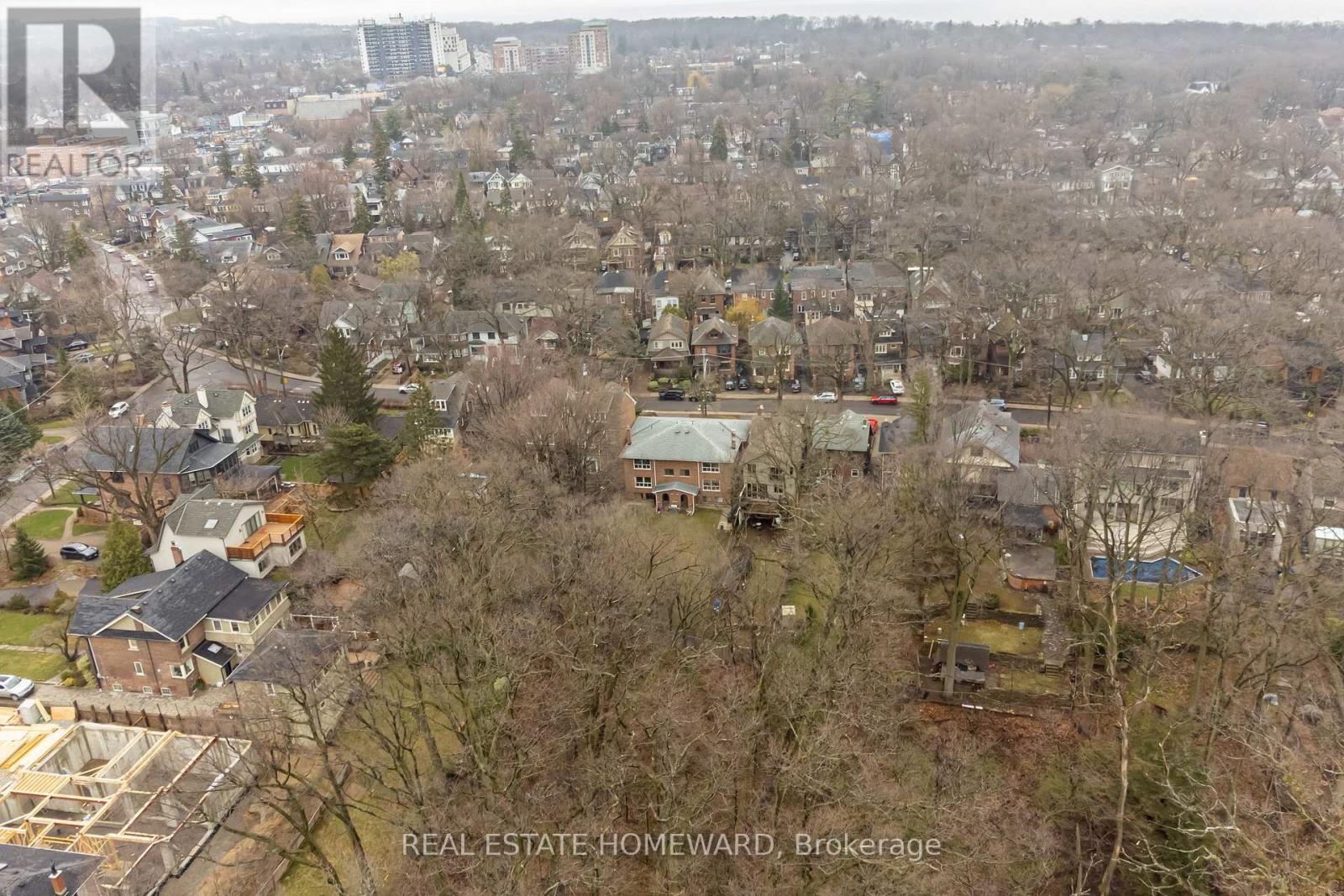 












176/178 BALSAM AVENUE

,
Toronto (The Beaches),




Ontario
M4E3C1

