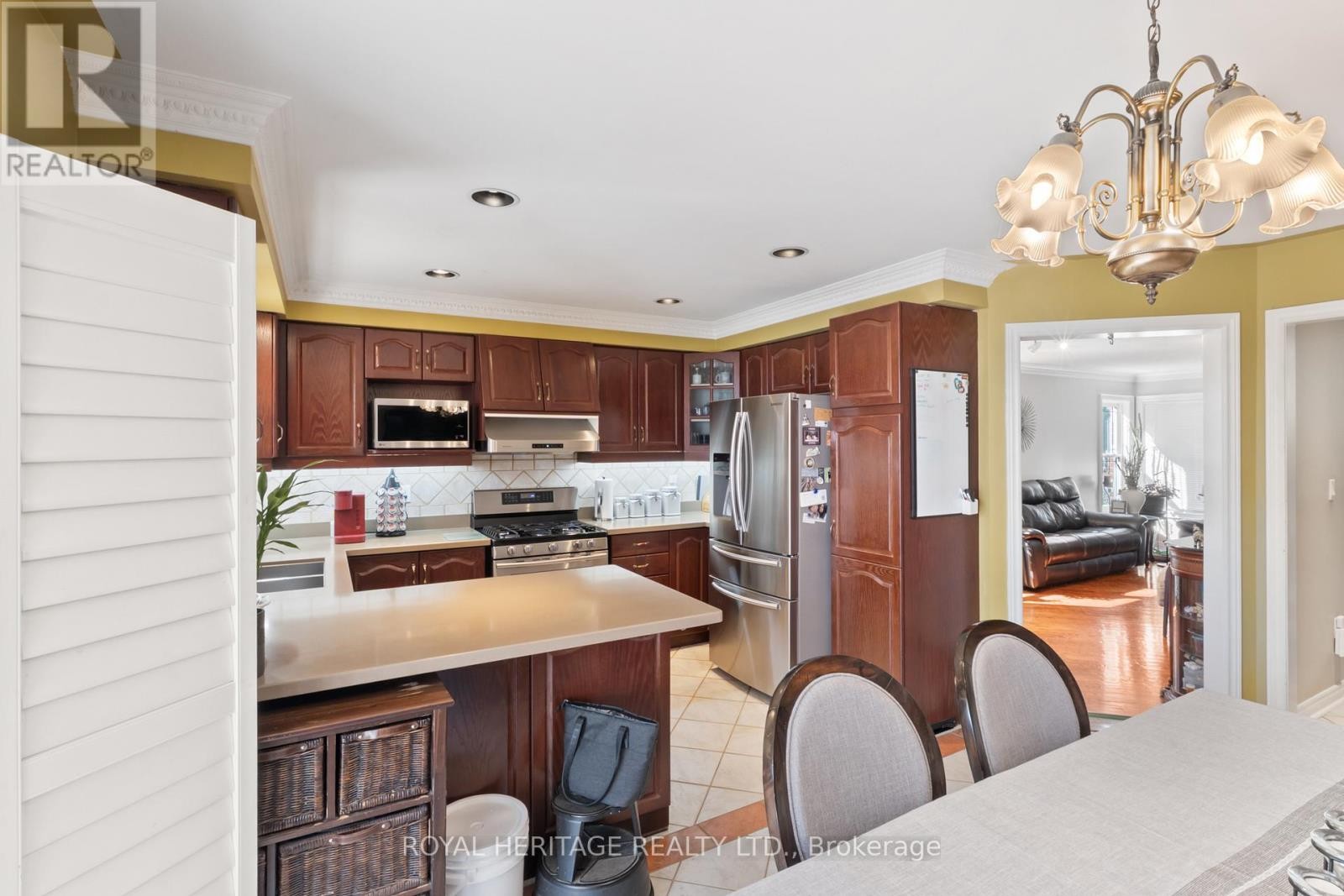 












1101 GOSSAMER DRIVE

,
Pickering (Liverpool),




Ontario
L1X2T7

