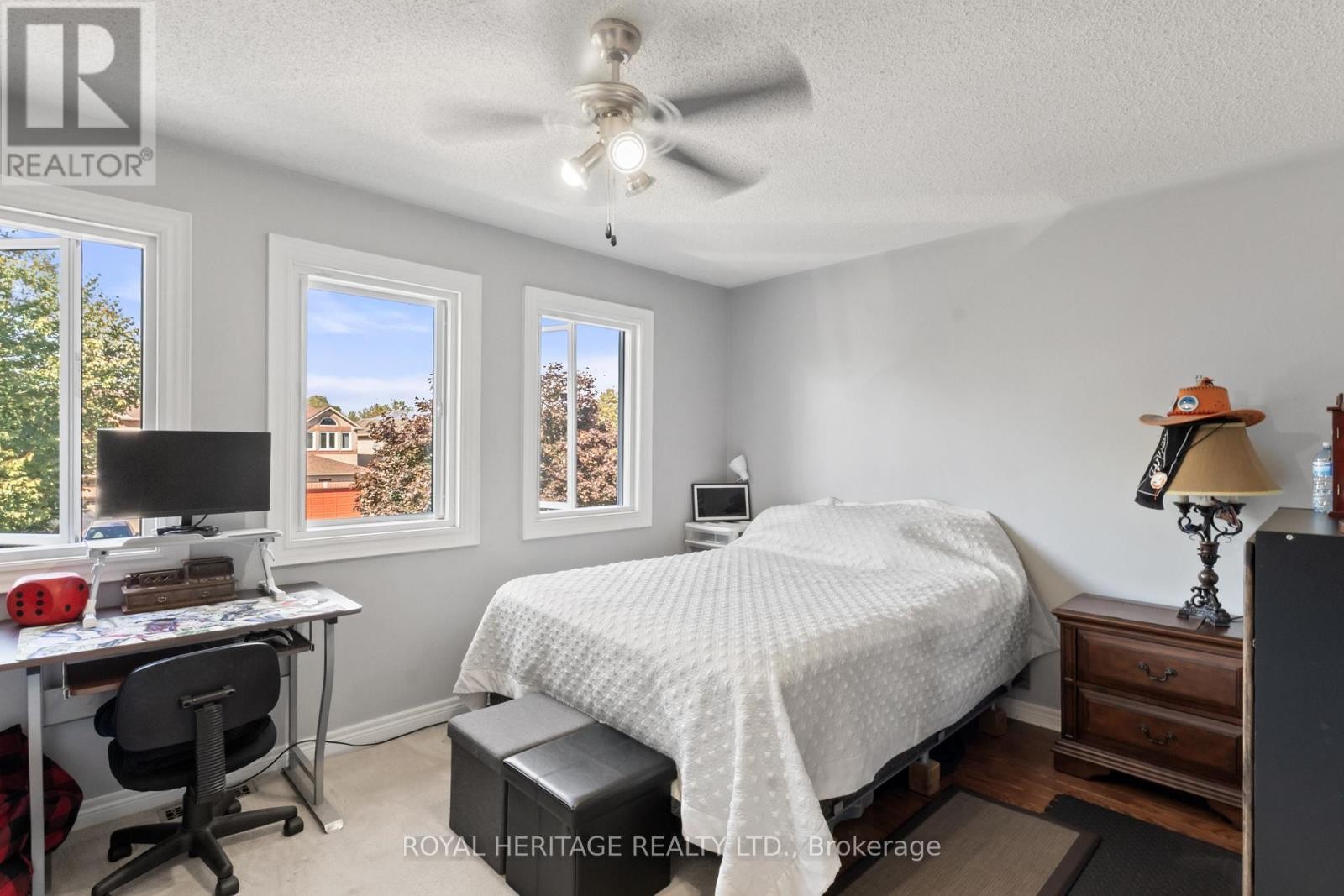 












1101 GOSSAMER DRIVE

,
Pickering (Liverpool),




Ontario
L1X2T7

