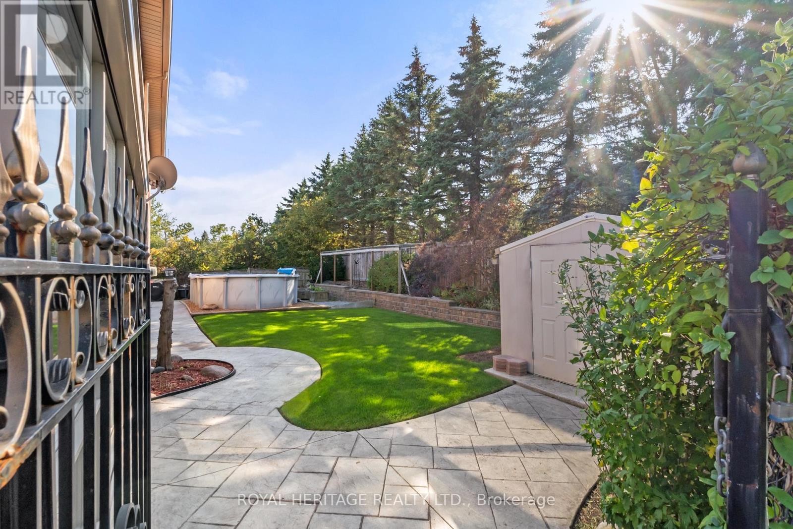 












1101 GOSSAMER DRIVE

,
Pickering (Liverpool),




Ontario
L1X2T7

