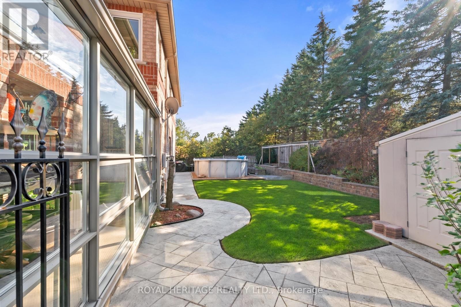 












1101 GOSSAMER DRIVE

,
Pickering (Liverpool),




Ontario
L1X2T7

