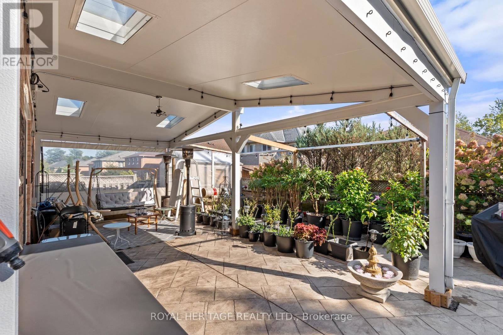 












1101 GOSSAMER DRIVE

,
Pickering (Liverpool),




Ontario
L1X2T7

