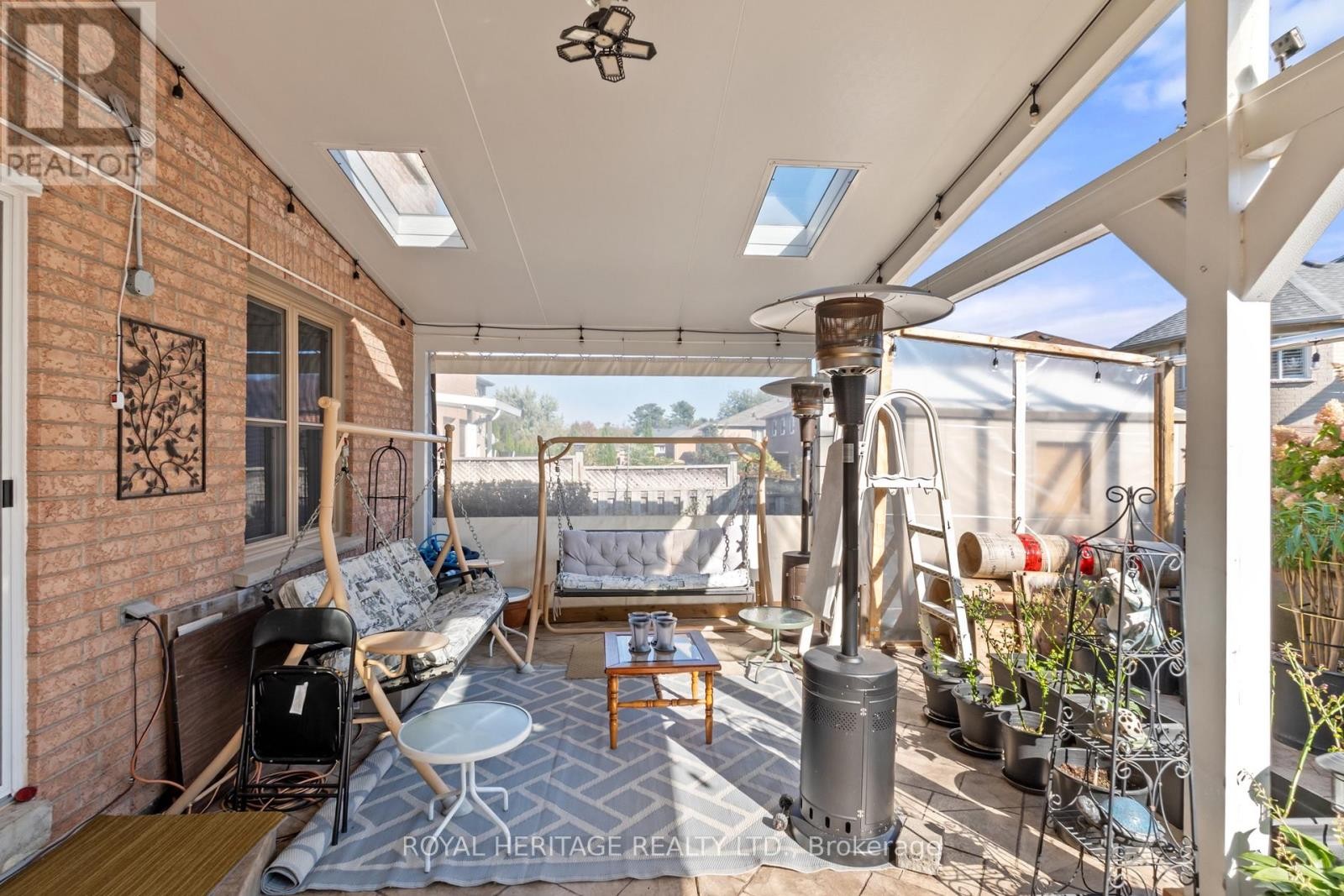 












1101 GOSSAMER DRIVE

,
Pickering (Liverpool),




Ontario
L1X2T7

