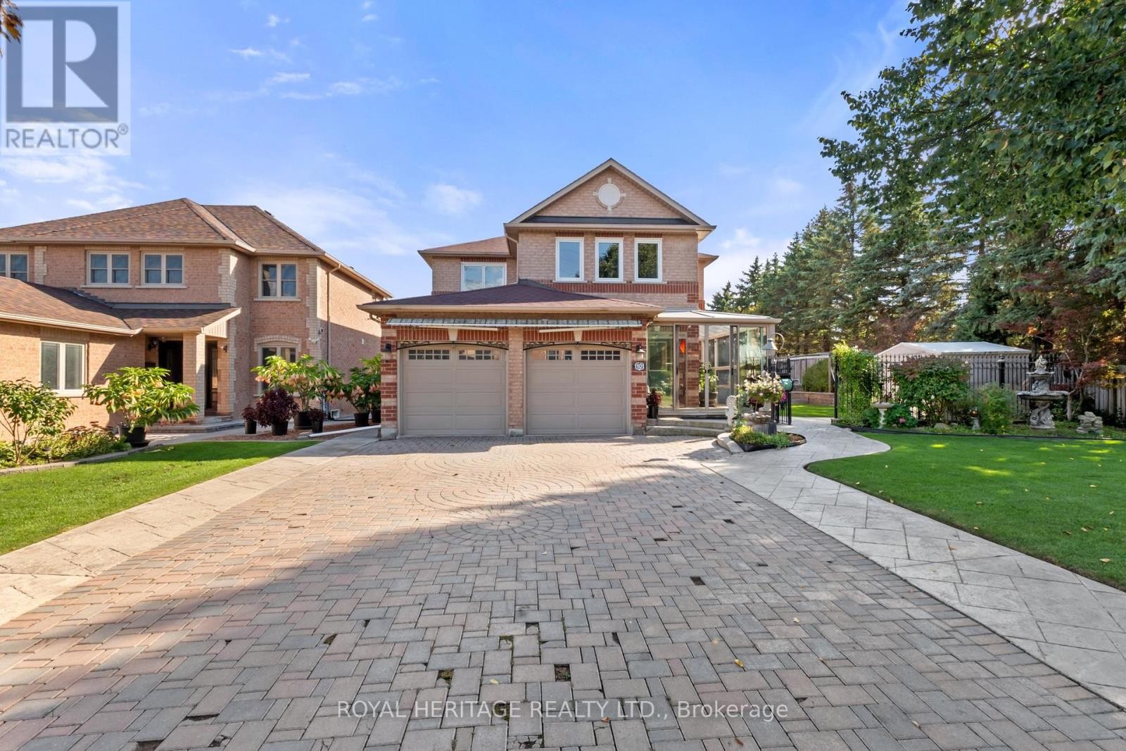 












1101 GOSSAMER DRIVE

,
Pickering (Liverpool),




Ontario
L1X2T7

