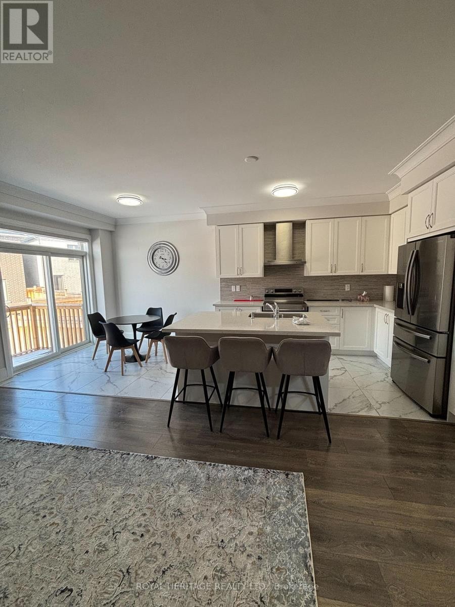 












65 CONARTY CRESCENT E

,
Whitby,




Ontario
L1P0L3

