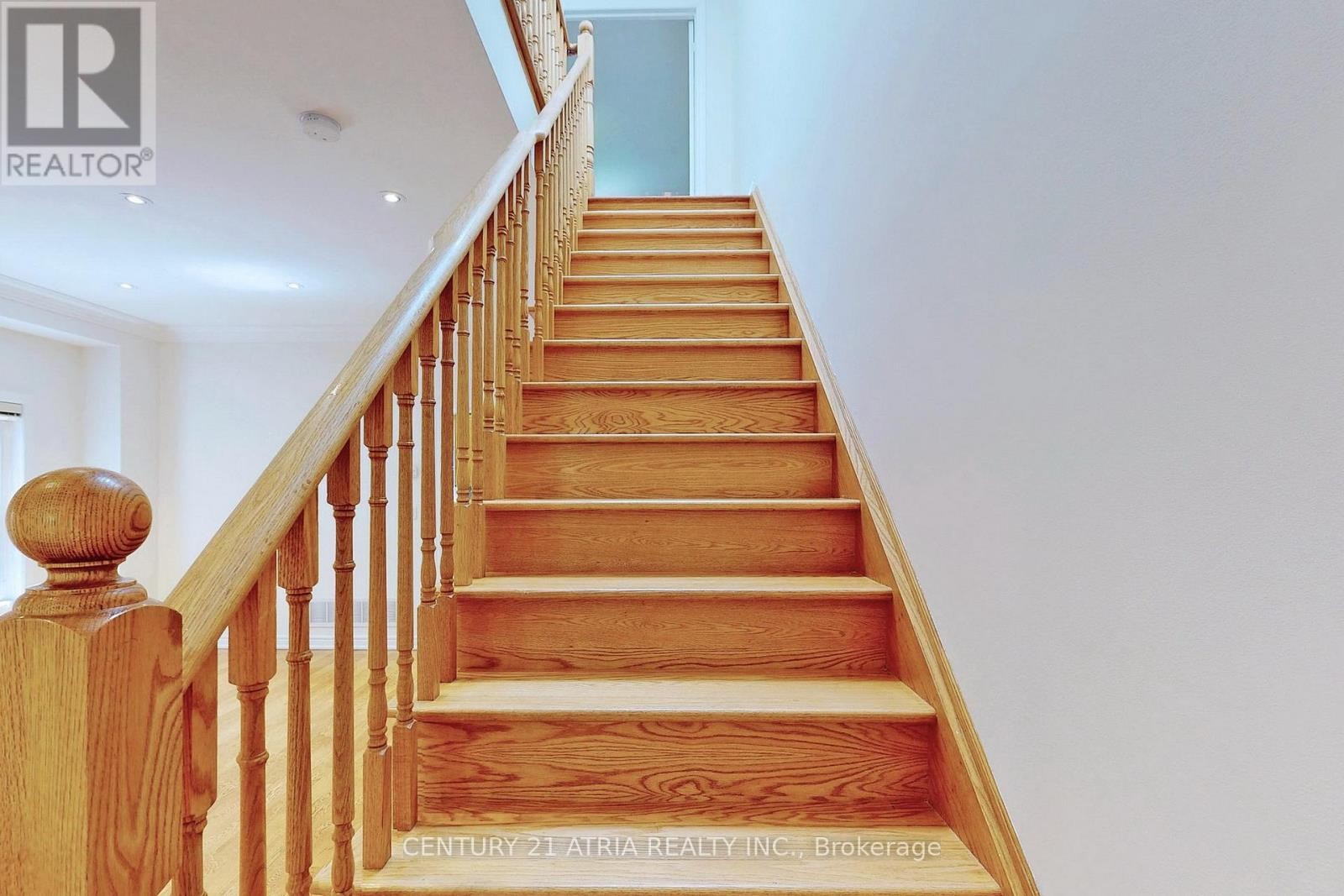 












26 AYLESWORTH AVENUE

,
Toronto (Birchcliffe-Cliffside),




Ontario
M1N2J5

