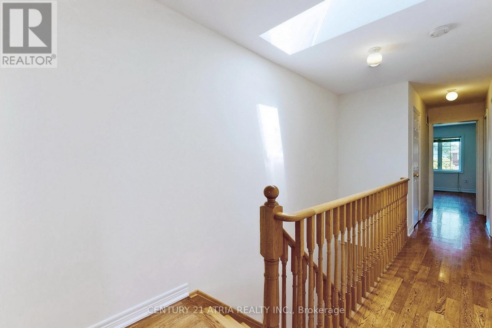 












26 AYLESWORTH AVENUE

,
Toronto (Birchcliffe-Cliffside),




Ontario
M1N2J5

