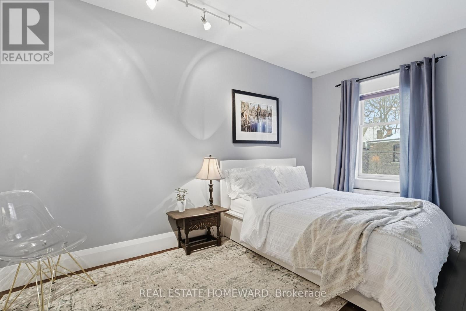 












101 BERTMOUNT AVENUE

,
Toronto (South Riverdale),




Ontario
M4M2X8

