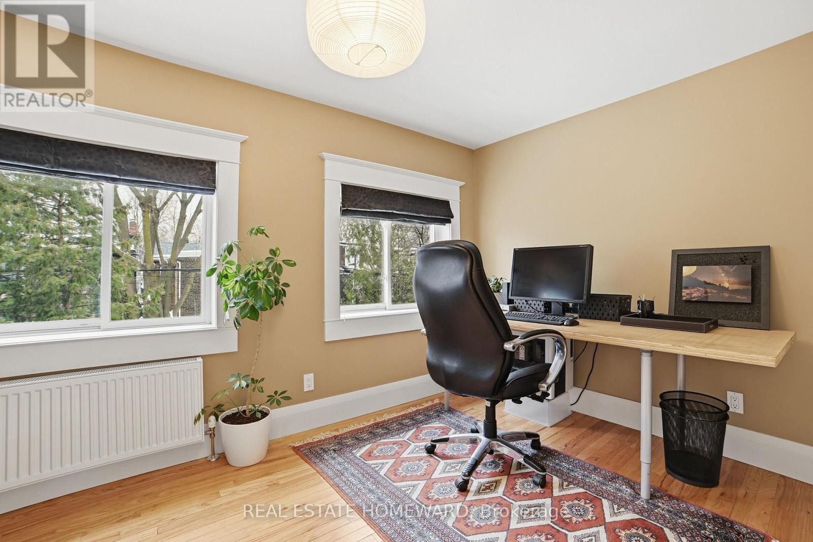 












101 BERTMOUNT AVENUE

,
Toronto (South Riverdale),




Ontario
M4M2X8

