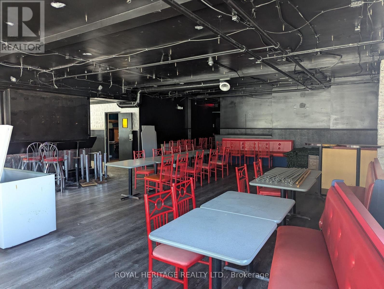 












504 SIMCOE STREET S

,
Oshawa (Central),




Ontario
L1H4J8

