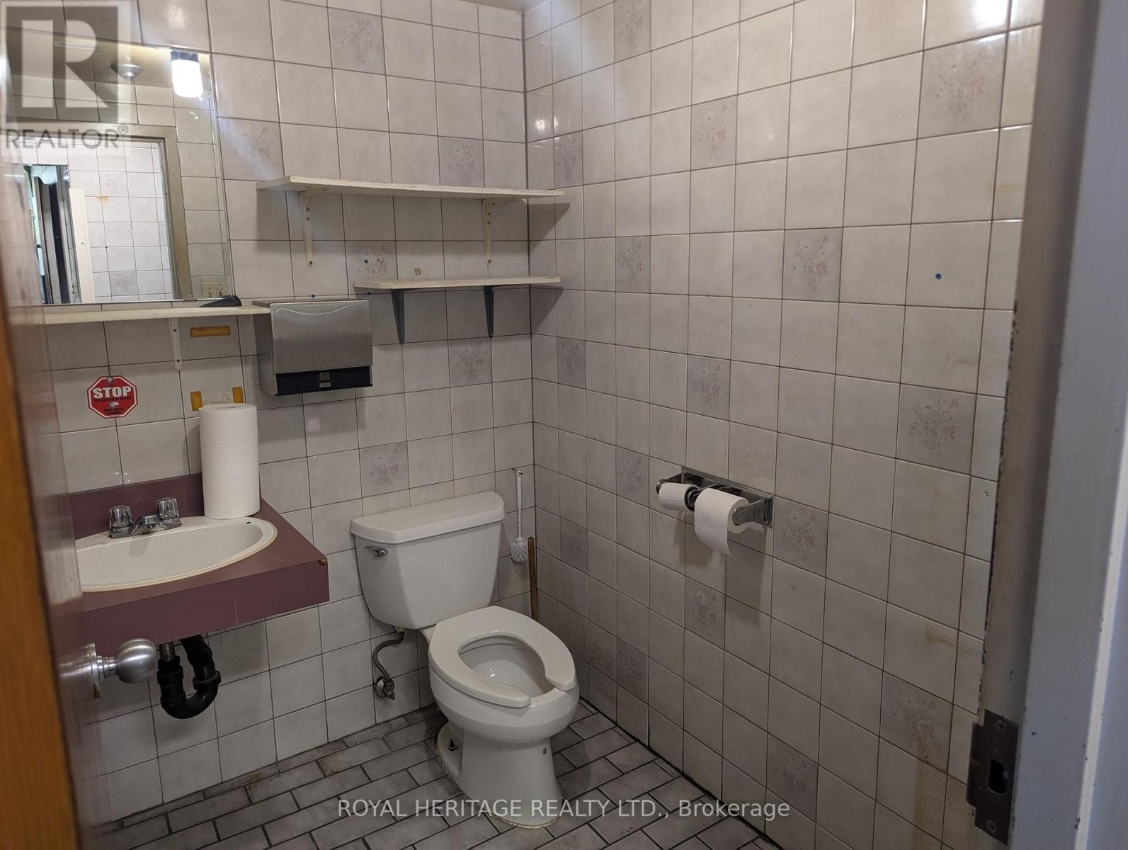 












504 SIMCOE STREET S

,
Oshawa (Central),




Ontario
L1H4J8

