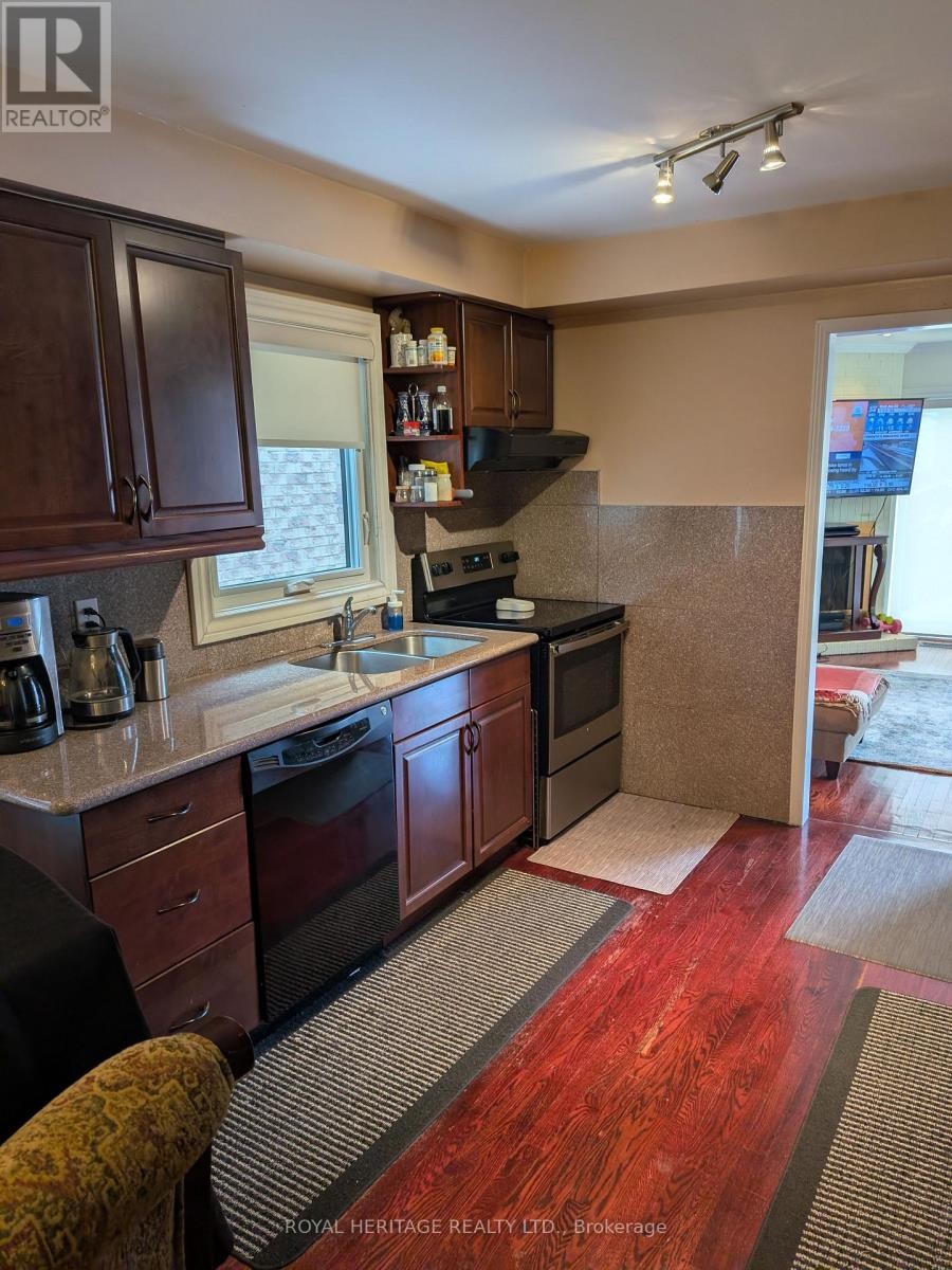 












59 HEWITT CRESCENT

,
Ajax (South East),




Ontario
L1S7A6

