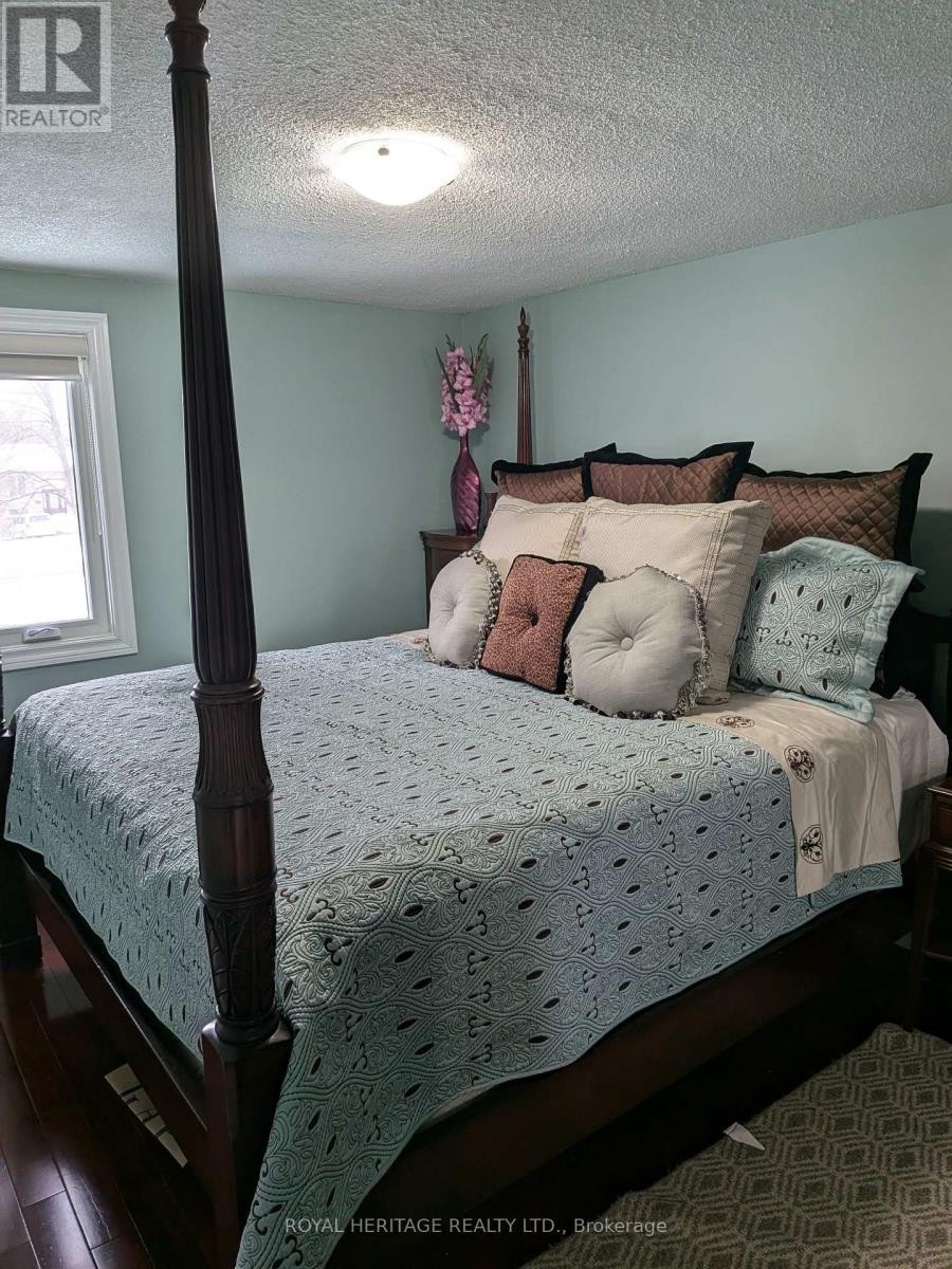 












59 HEWITT CRESCENT

,
Ajax (South East),




Ontario
L1S7A6

