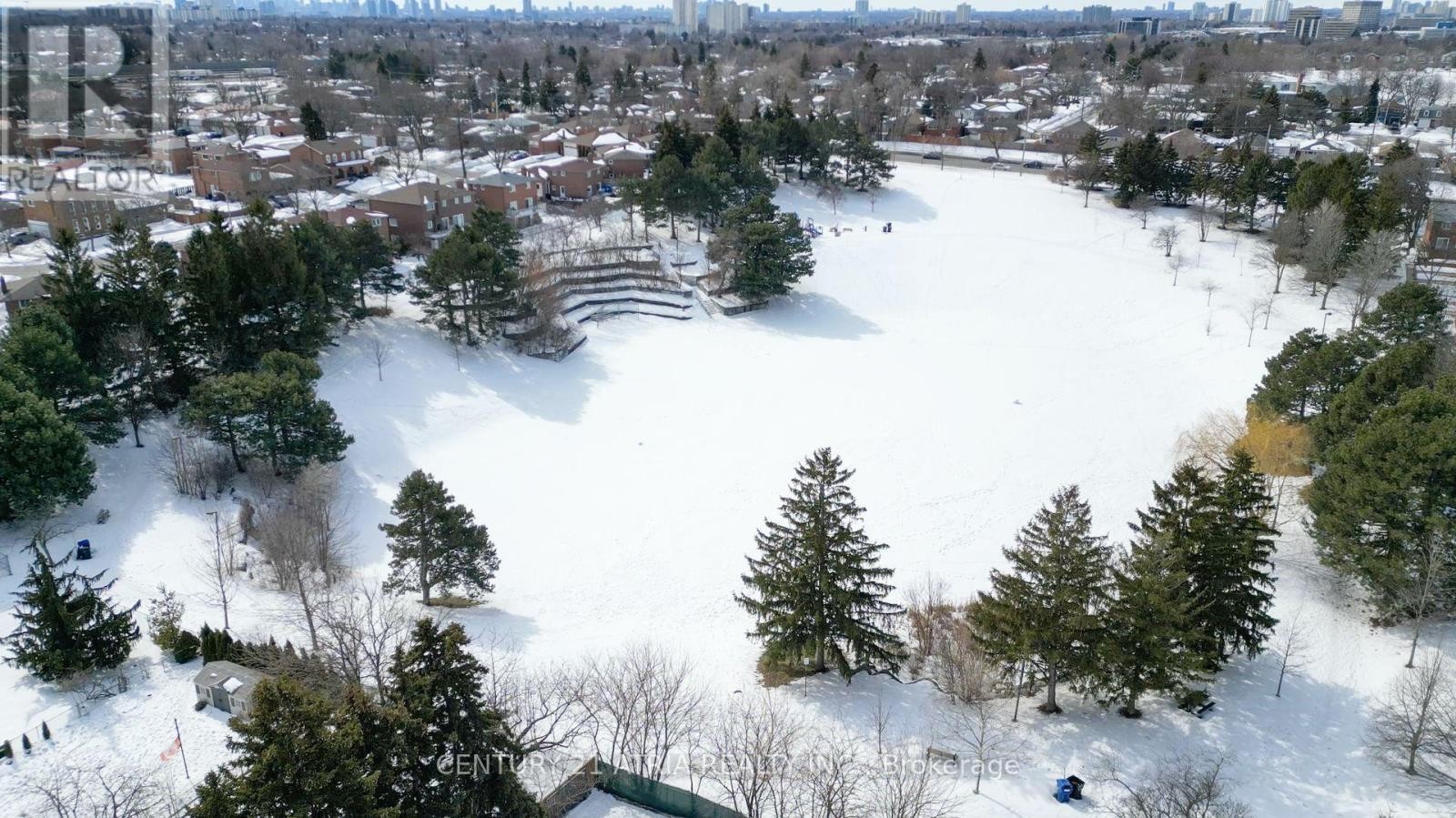 












43 ARAGON AVENUE

,
Toronto (Tam O'Shanter-Sullivan),




Ontario
M1T1X8

