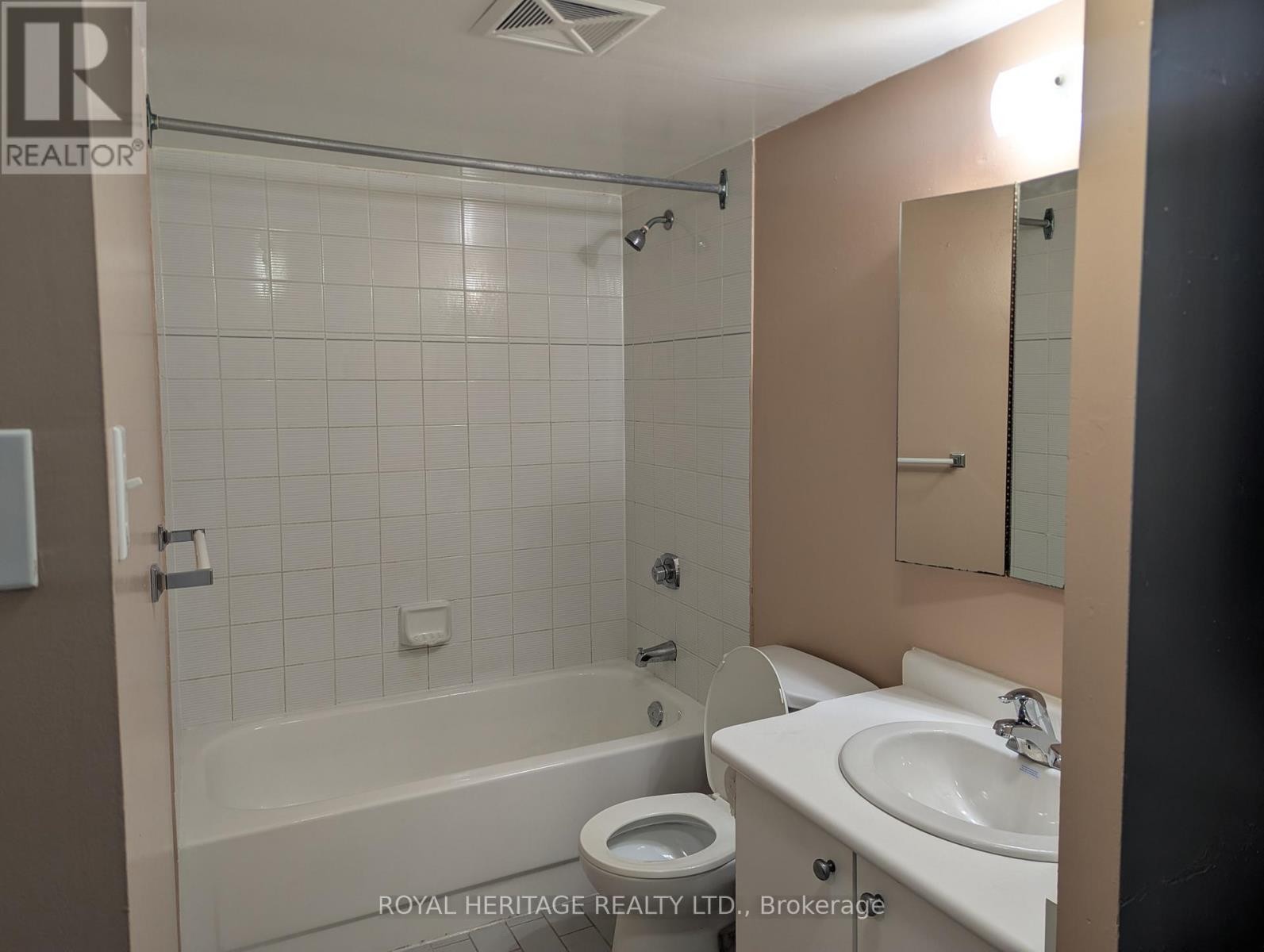 












509 - 3050 ELLESMERE ROAD

,
Toronto (Morningside),




Ontario
M1E5E6

