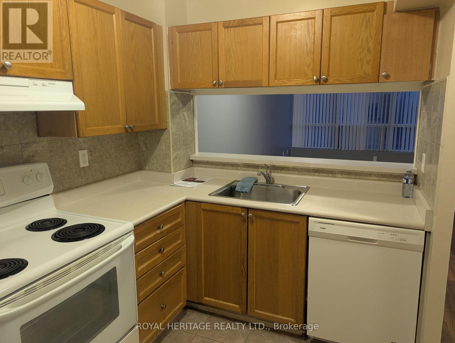 












509 - 3050 ELLESMERE ROAD

,
Toronto (Morningside),




Ontario
M1E5E6

