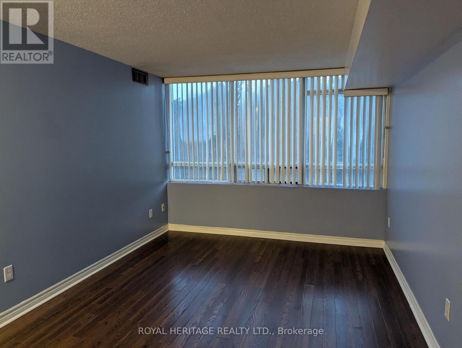 












509 - 3050 ELLESMERE ROAD

,
Toronto (Morningside),




Ontario
M1E5E6

