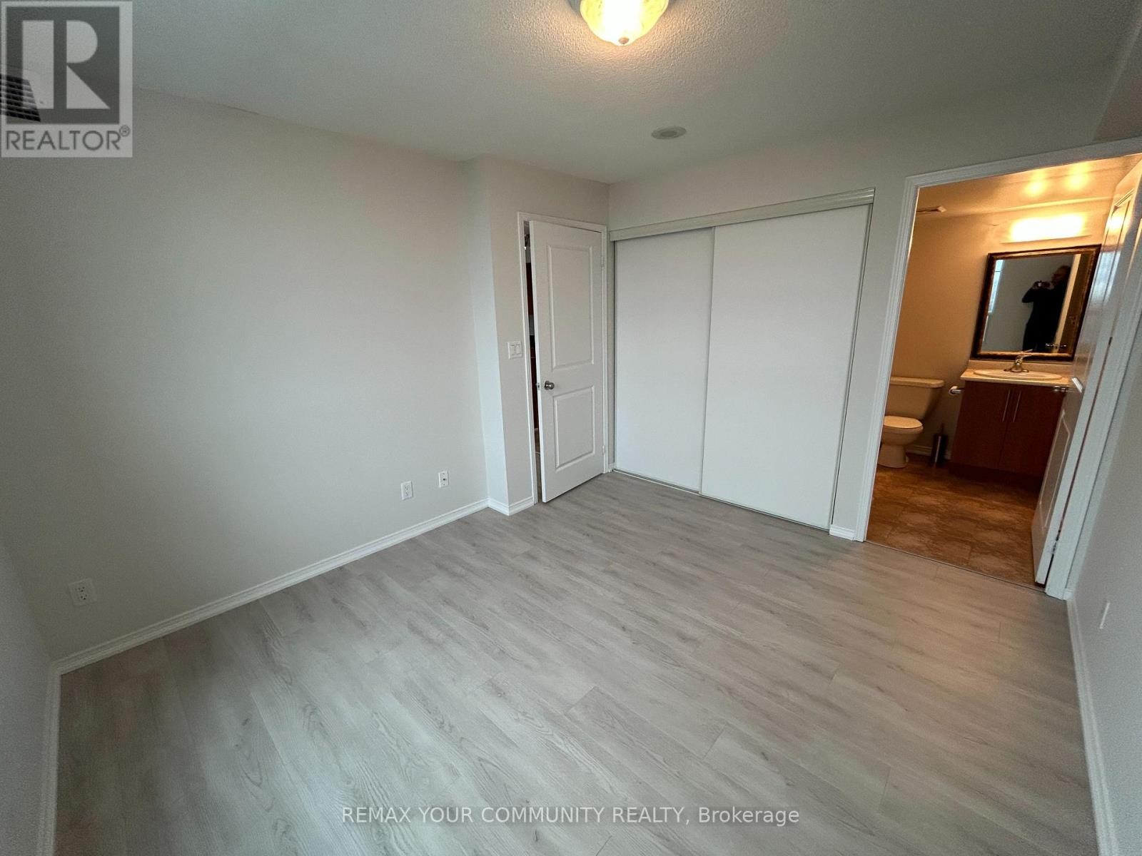 












15C - 8 ROSEBANK DRIVE

,
Toronto (Malvern),




Ontario
M1B5Z3

