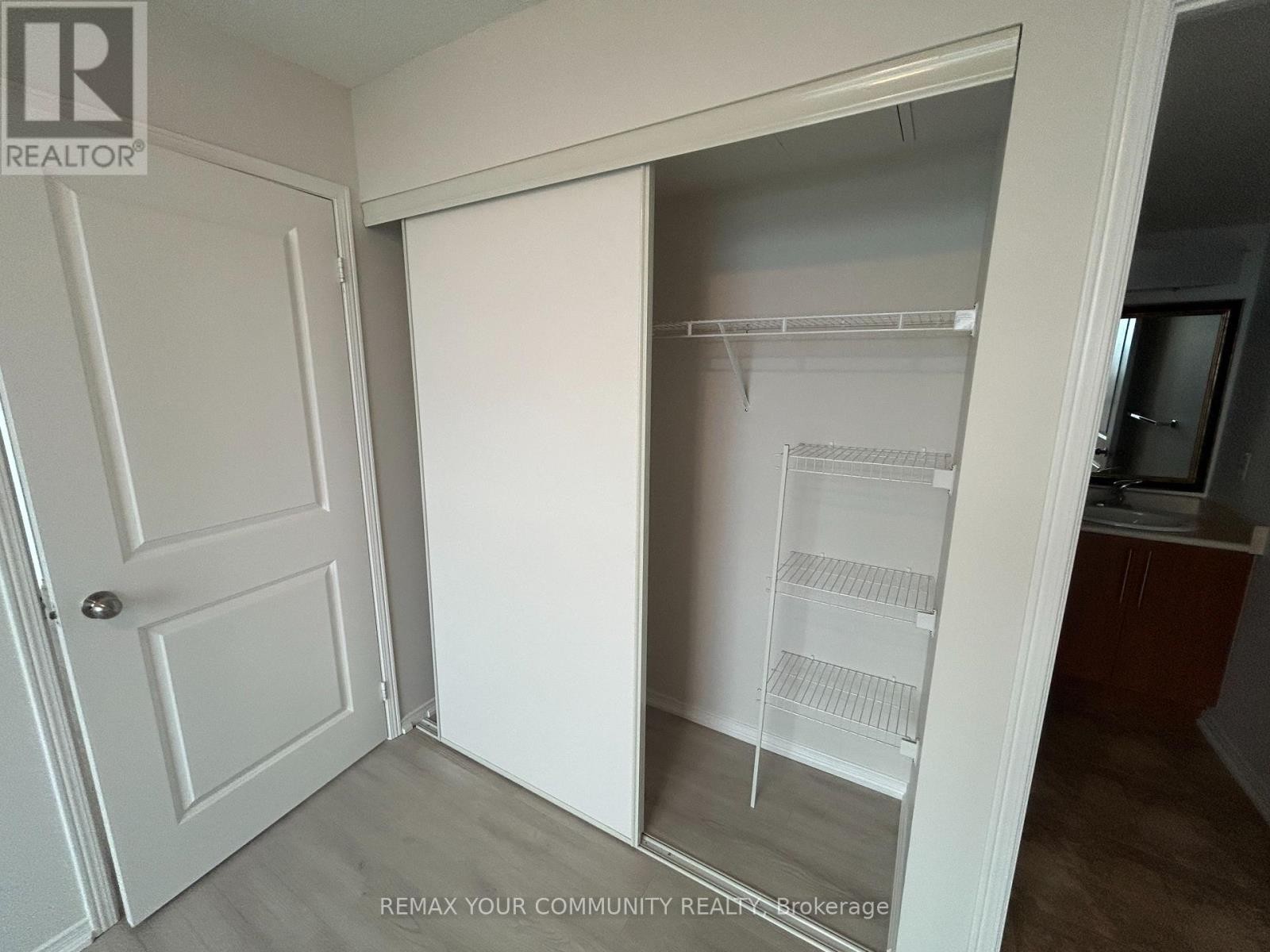 












15C - 8 ROSEBANK DRIVE

,
Toronto (Malvern),




Ontario
M1B5Z3

