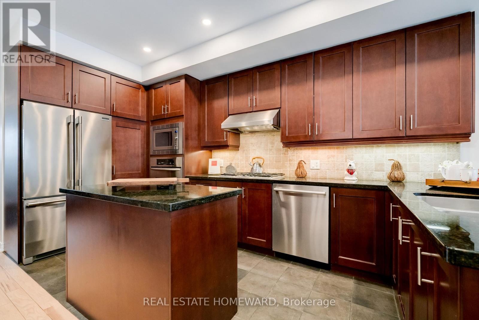 












1848 LAKE SHORE BOULEVARD E

,
Toronto (The Beaches),




Ontario
M4L6S8

