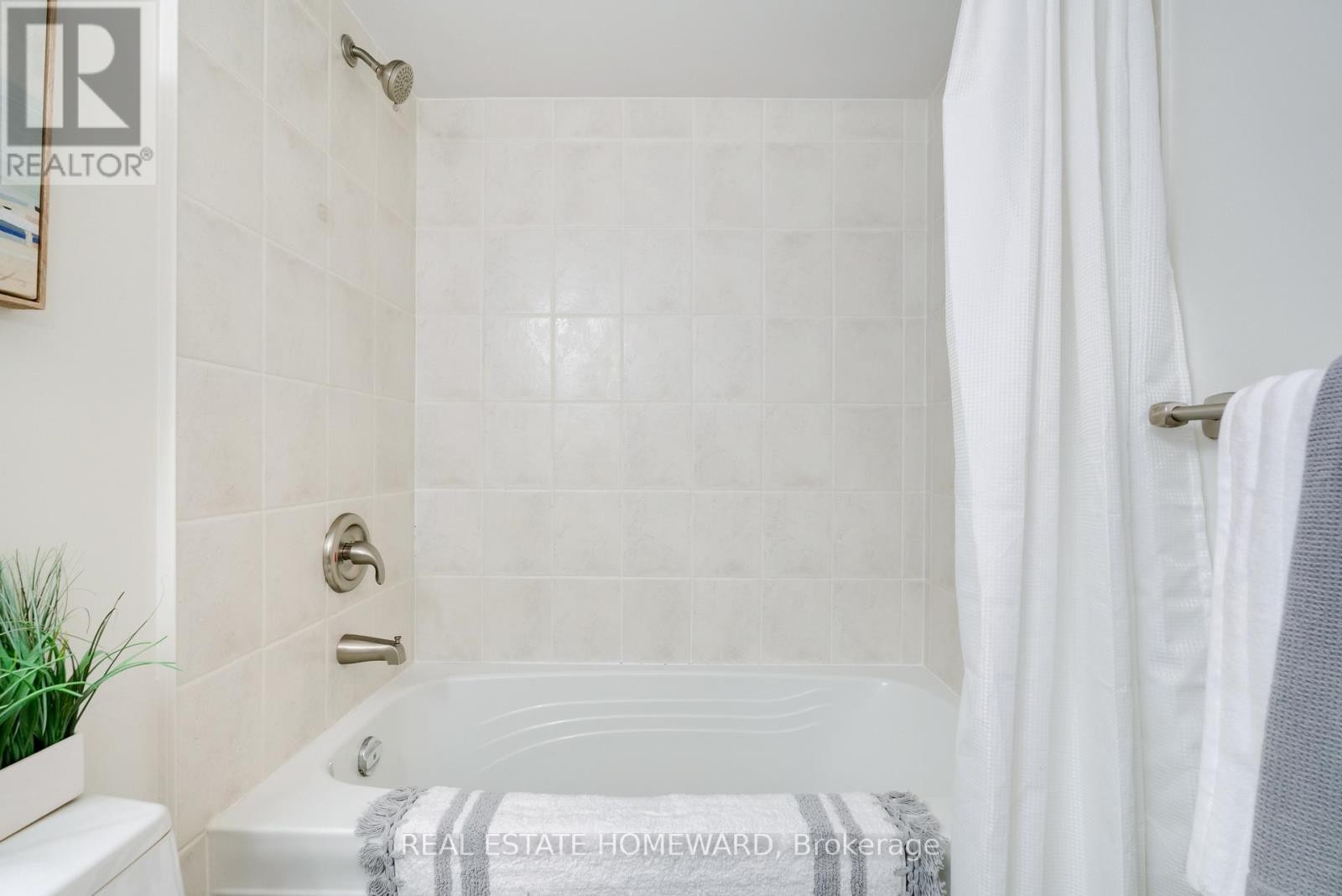 












1848 LAKE SHORE BOULEVARD E

,
Toronto (The Beaches),




Ontario
M4L6S8

