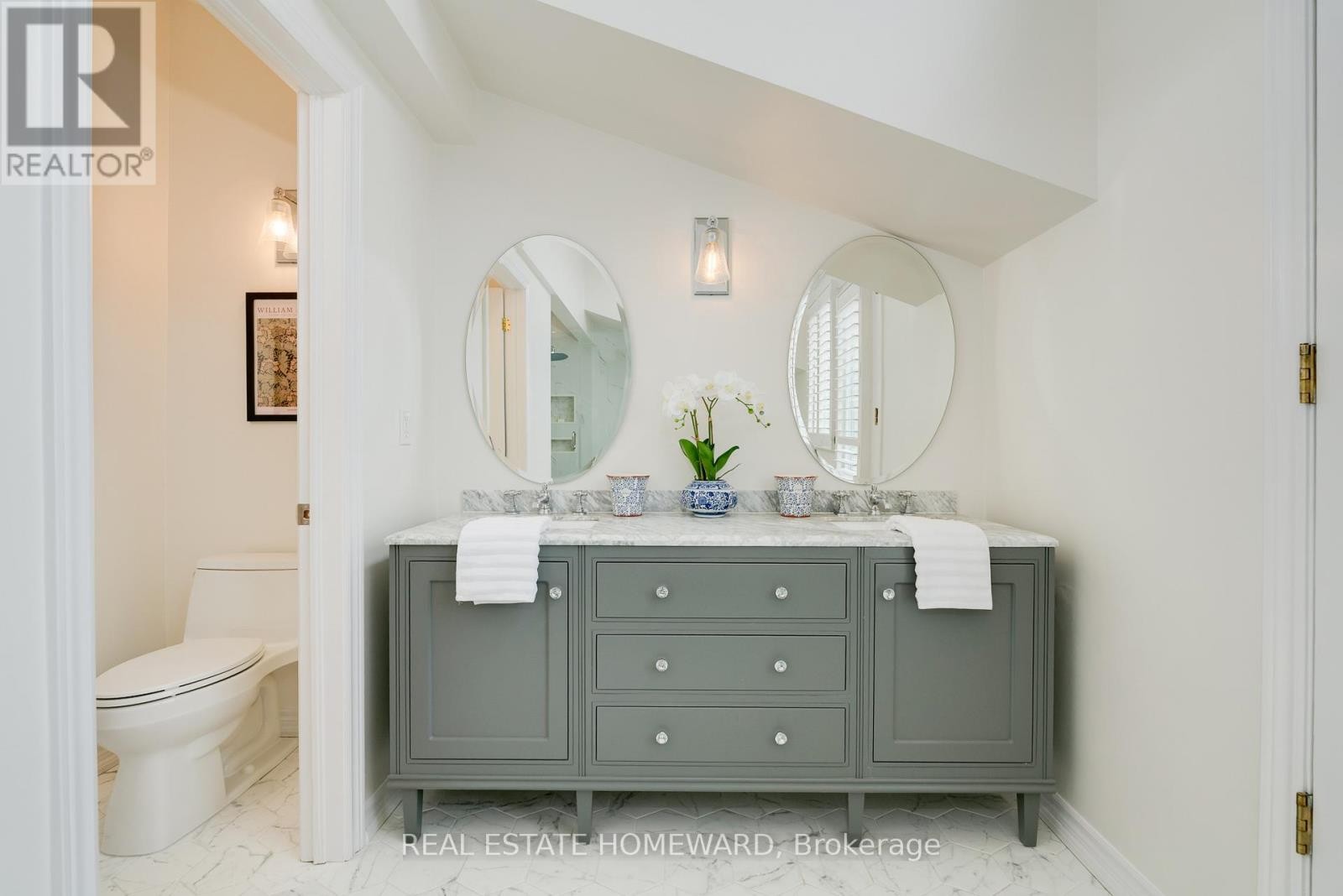 












1848 LAKE SHORE BOULEVARD E

,
Toronto (The Beaches),




Ontario
M4L6S8

