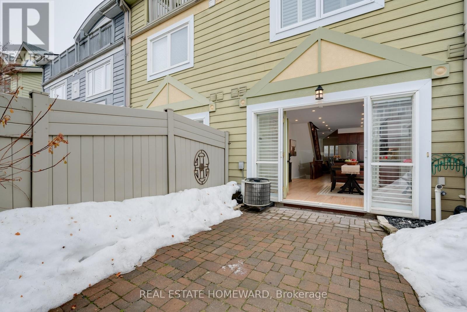 












1848 LAKE SHORE BOULEVARD E

,
Toronto (The Beaches),




Ontario
M4L6S8

