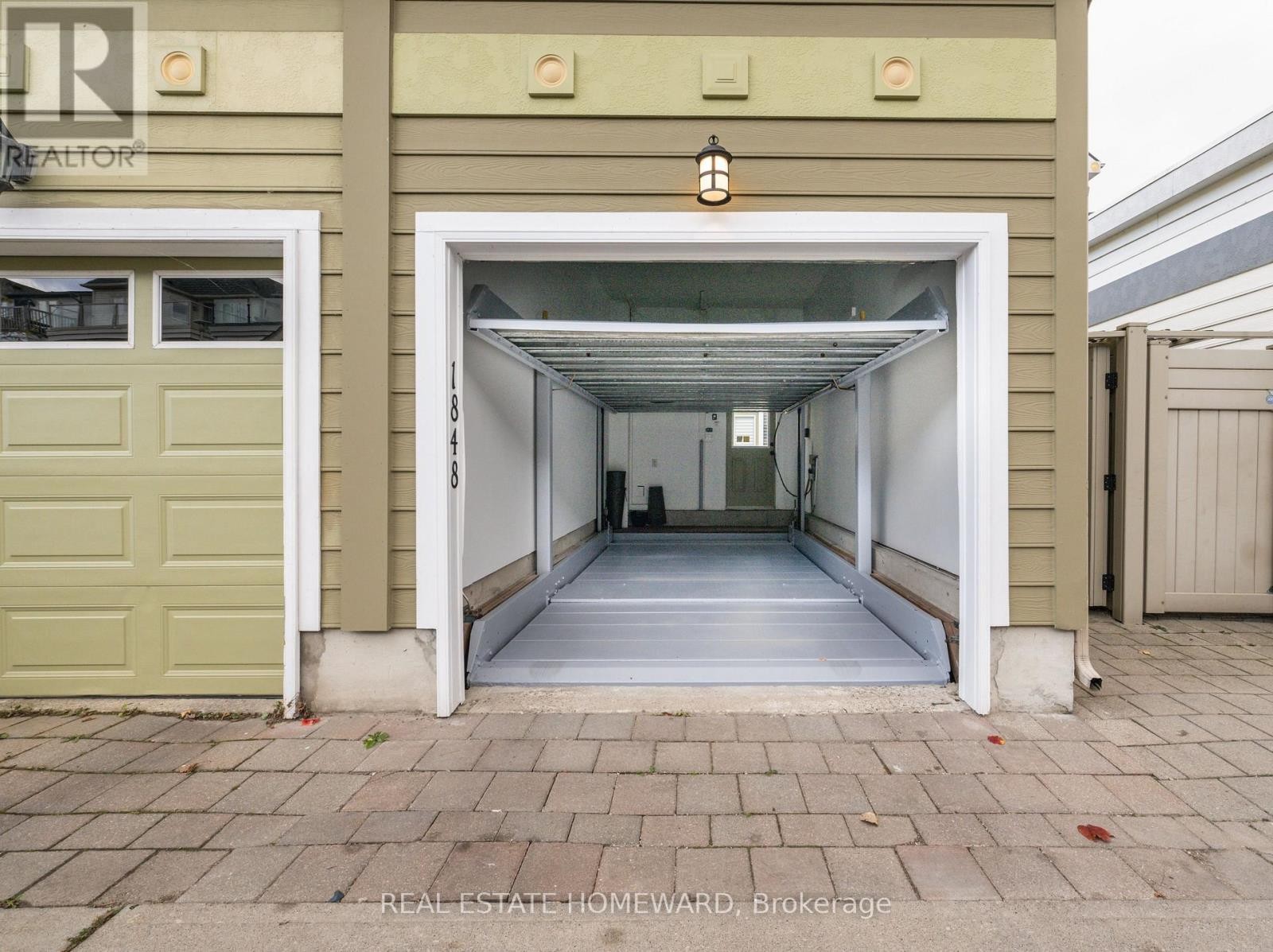 












1848 LAKE SHORE BOULEVARD E

,
Toronto (The Beaches),




Ontario
M4L6S8

