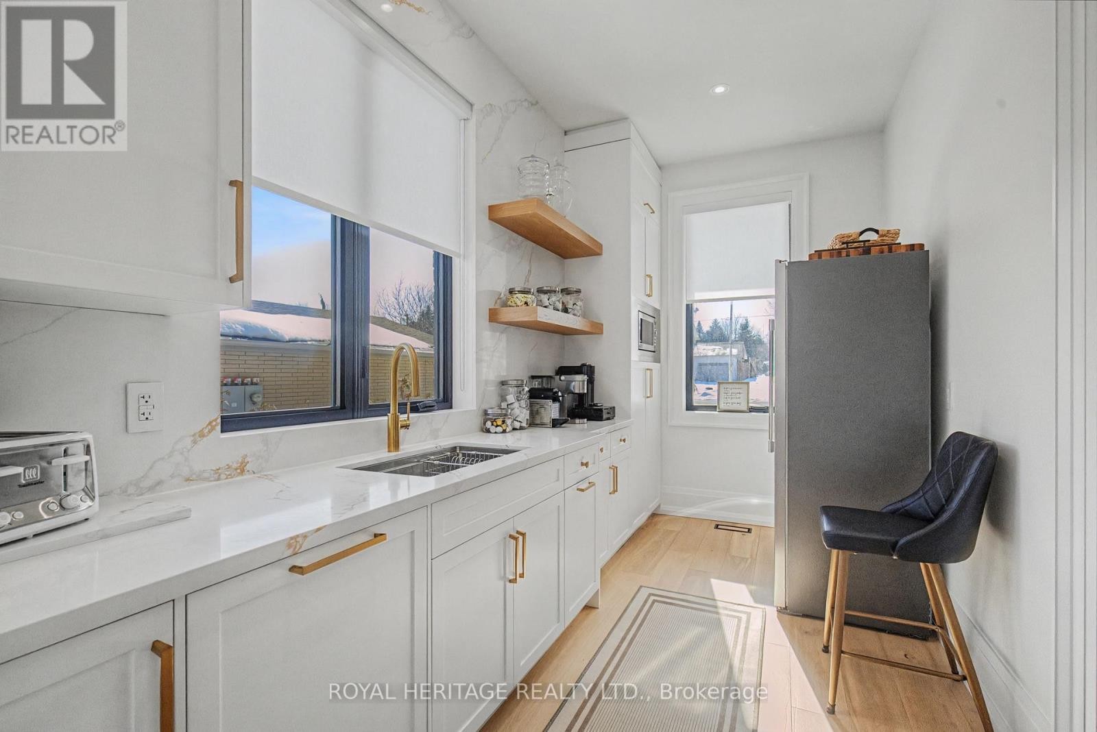 












614 ROSELAWN AVENUE

,
Oshawa (Northwood),




Ontario
L1L1B2

