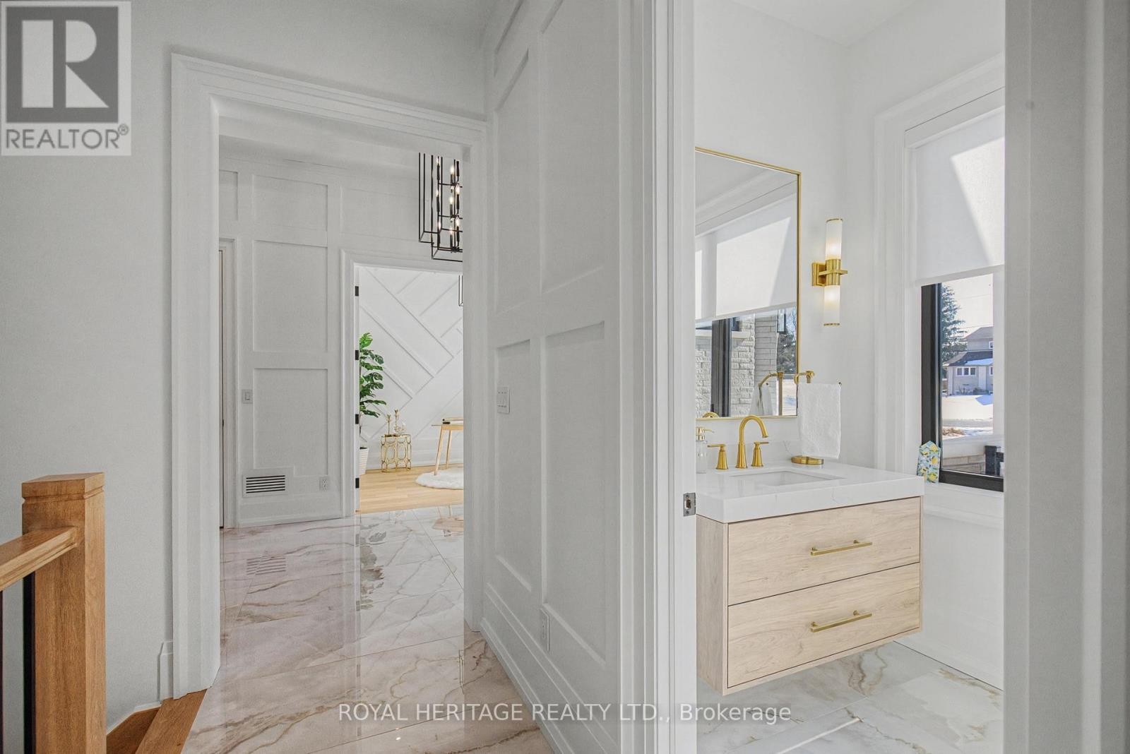 












614 ROSELAWN AVENUE

,
Oshawa (Northwood),




Ontario
L1L1B2

