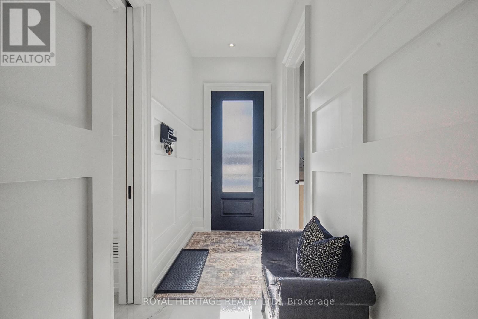 












614 ROSELAWN AVENUE

,
Oshawa (Northwood),




Ontario
L1L1B2

