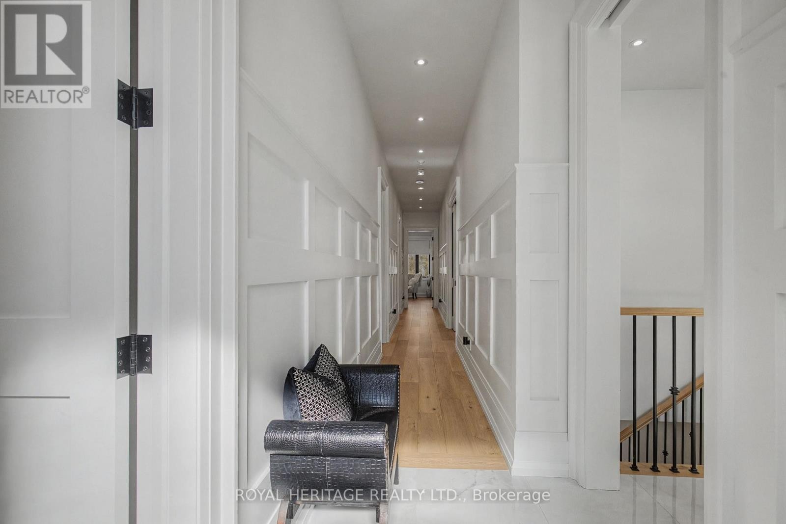 












614 ROSELAWN AVENUE

,
Oshawa (Northwood),




Ontario
L1L1B2

