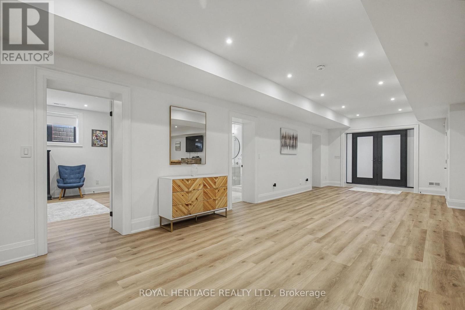 












614 ROSELAWN AVENUE

,
Oshawa (Northwood),




Ontario
L1L1B2

