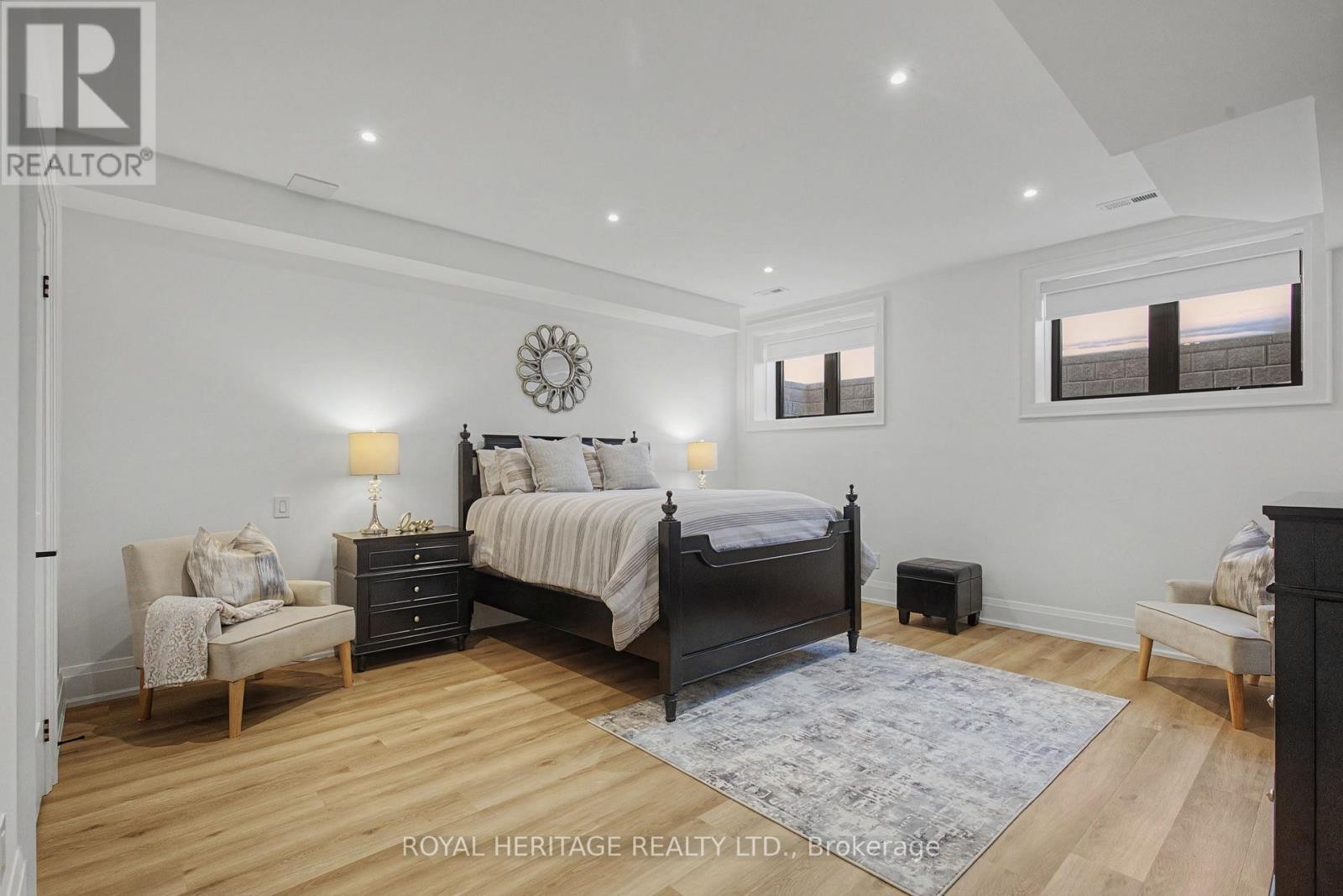 












614 ROSELAWN AVENUE

,
Oshawa (Northwood),




Ontario
L1L1B2

