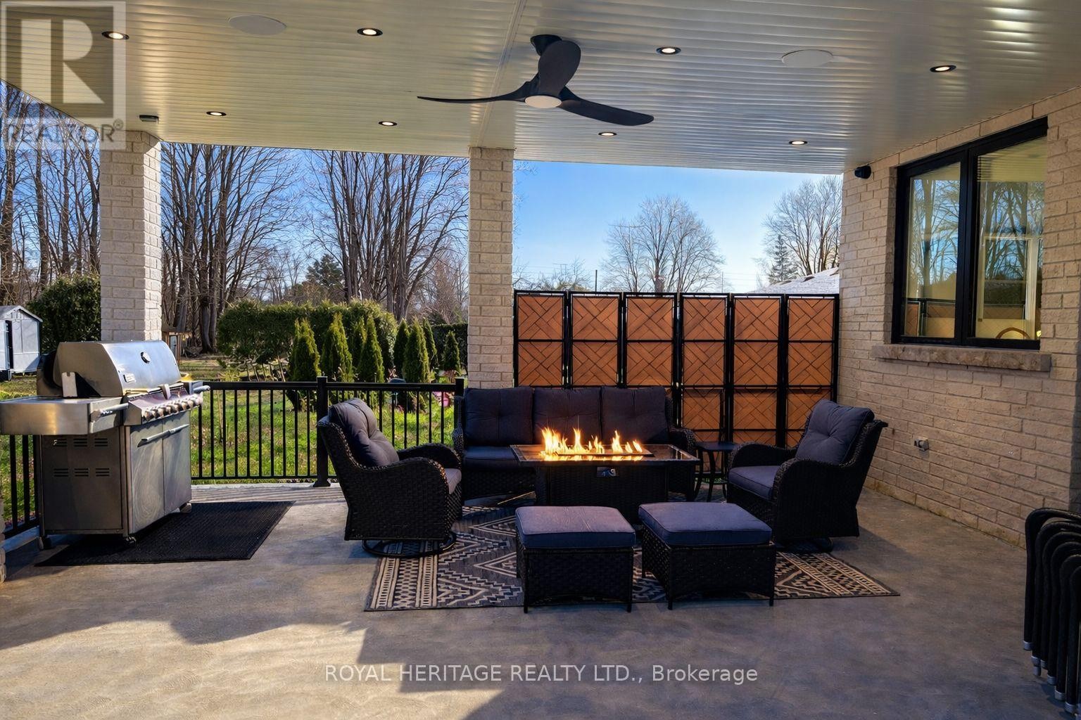 












614 ROSELAWN AVENUE

,
Oshawa (Northwood),




Ontario
L1L1B2

