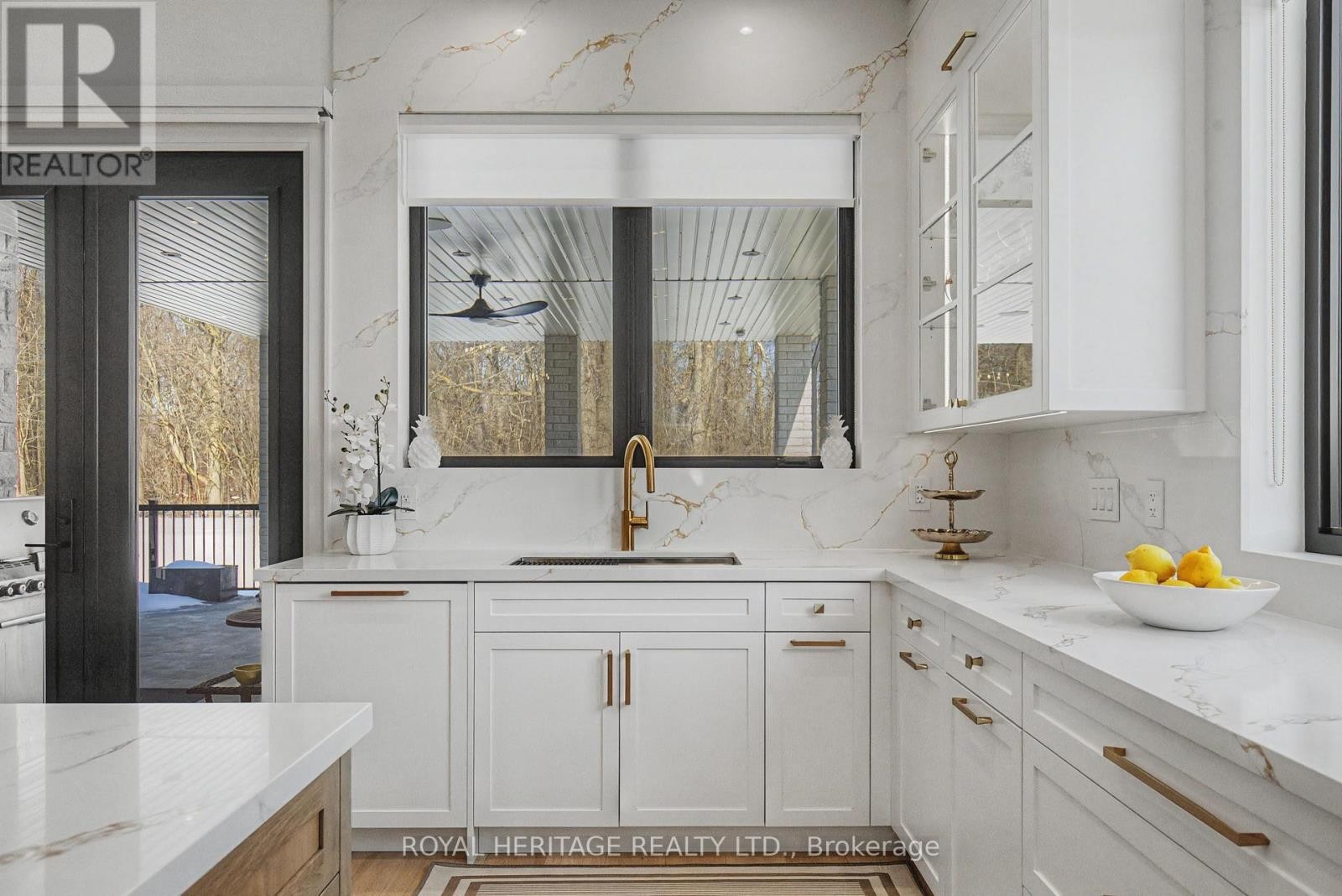 












614 ROSELAWN AVENUE

,
Oshawa (Northwood),




Ontario
L1L1B2

