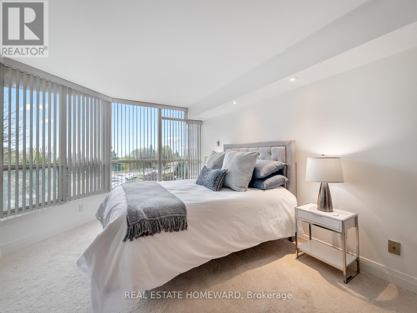 












311 - 20 GUILDWOOD PARKWAY

,
Toronto (Guildwood),




Ontario
M1E5B6

