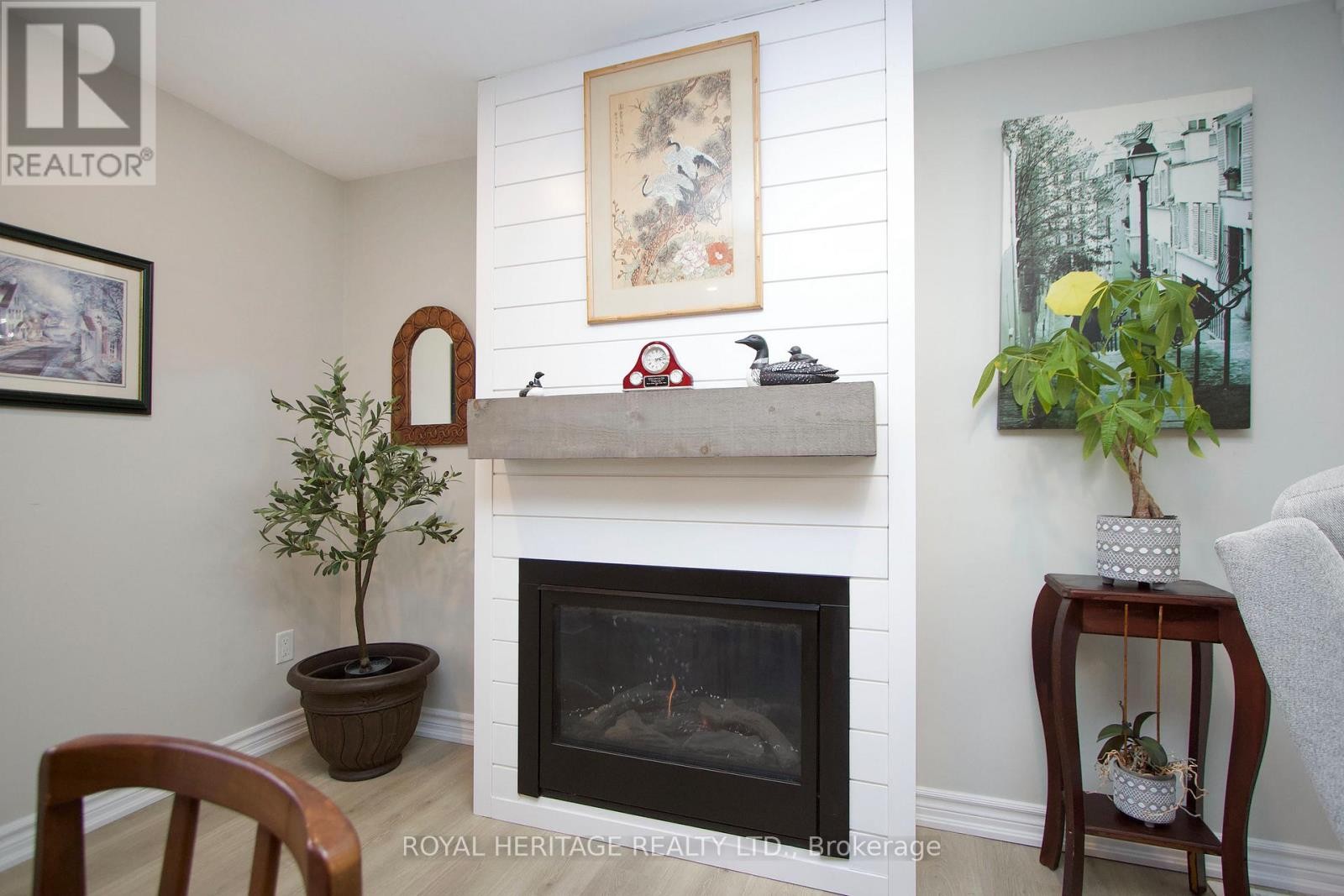 












40 BLUFFS ROAD

,
Clarington (Bowmanville),




Ontario
L1B1A3

