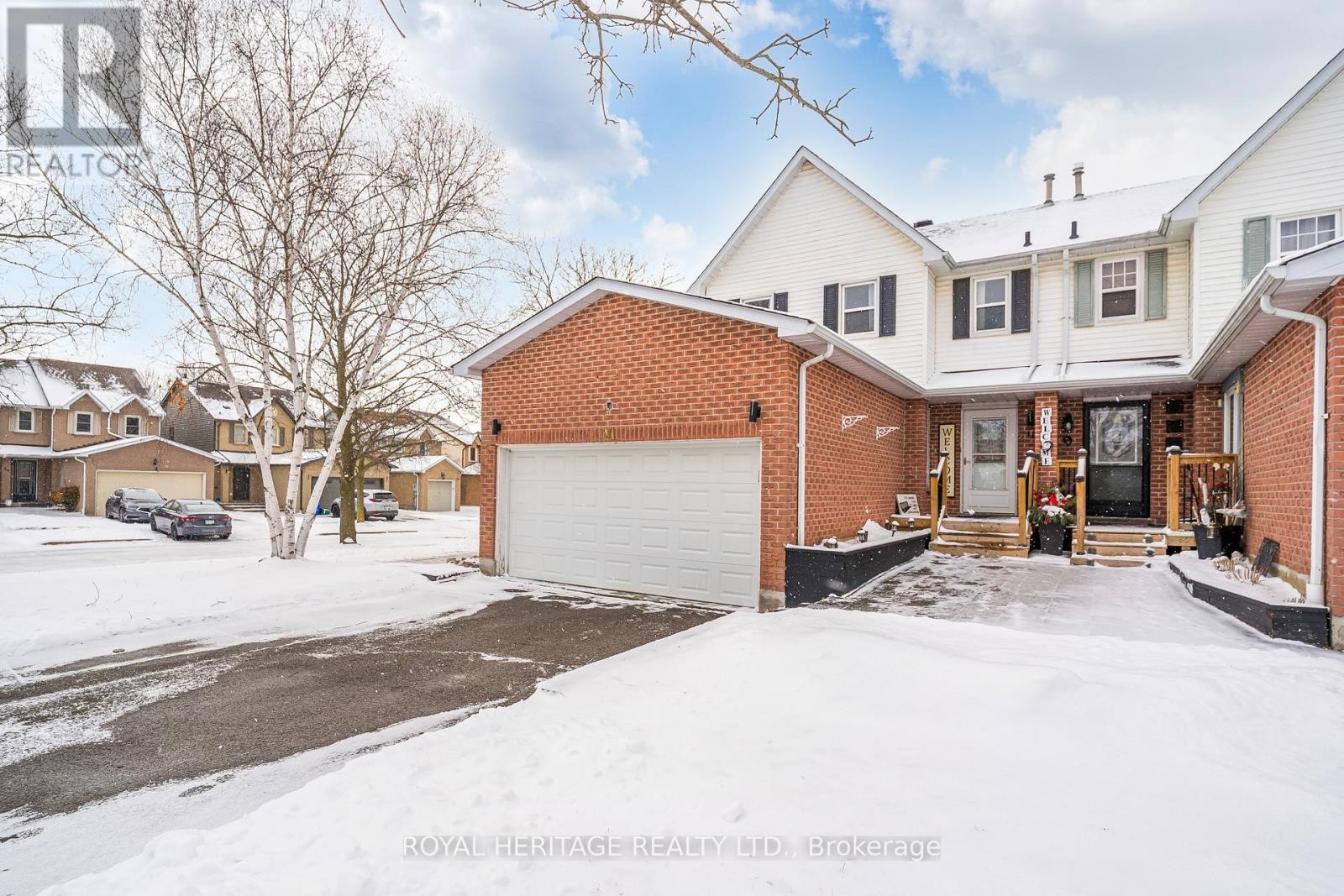 












11 HUMPHREY DRIVE

,
Ajax (South West),




Ontario
L1S4Z8

