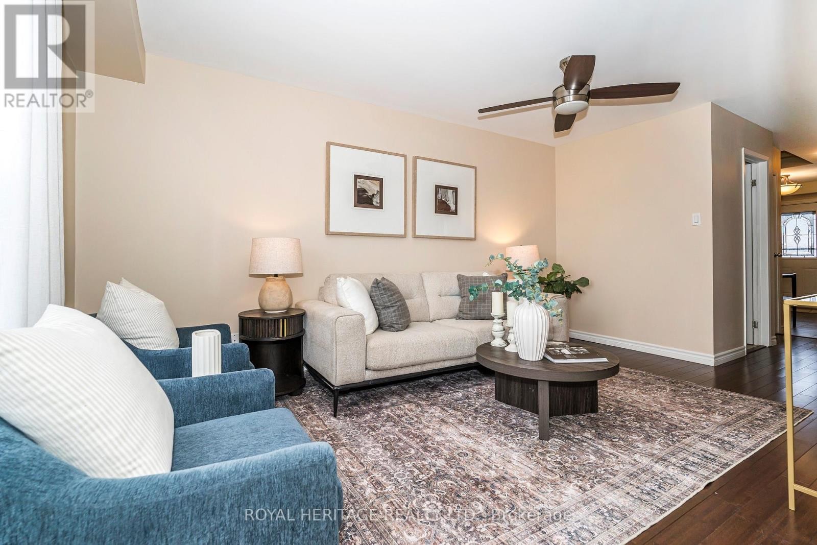 












11 HUMPHREY DRIVE

,
Ajax (South West),




Ontario
L1S4Z8

