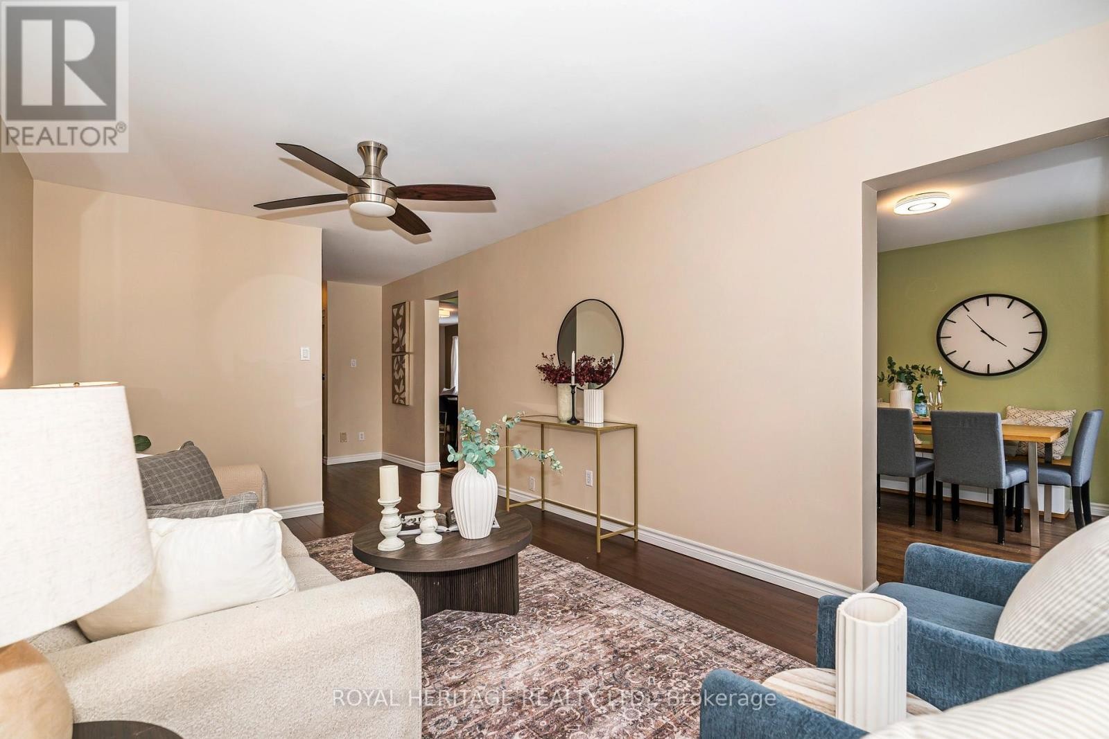 












11 HUMPHREY DRIVE

,
Ajax (South West),




Ontario
L1S4Z8

