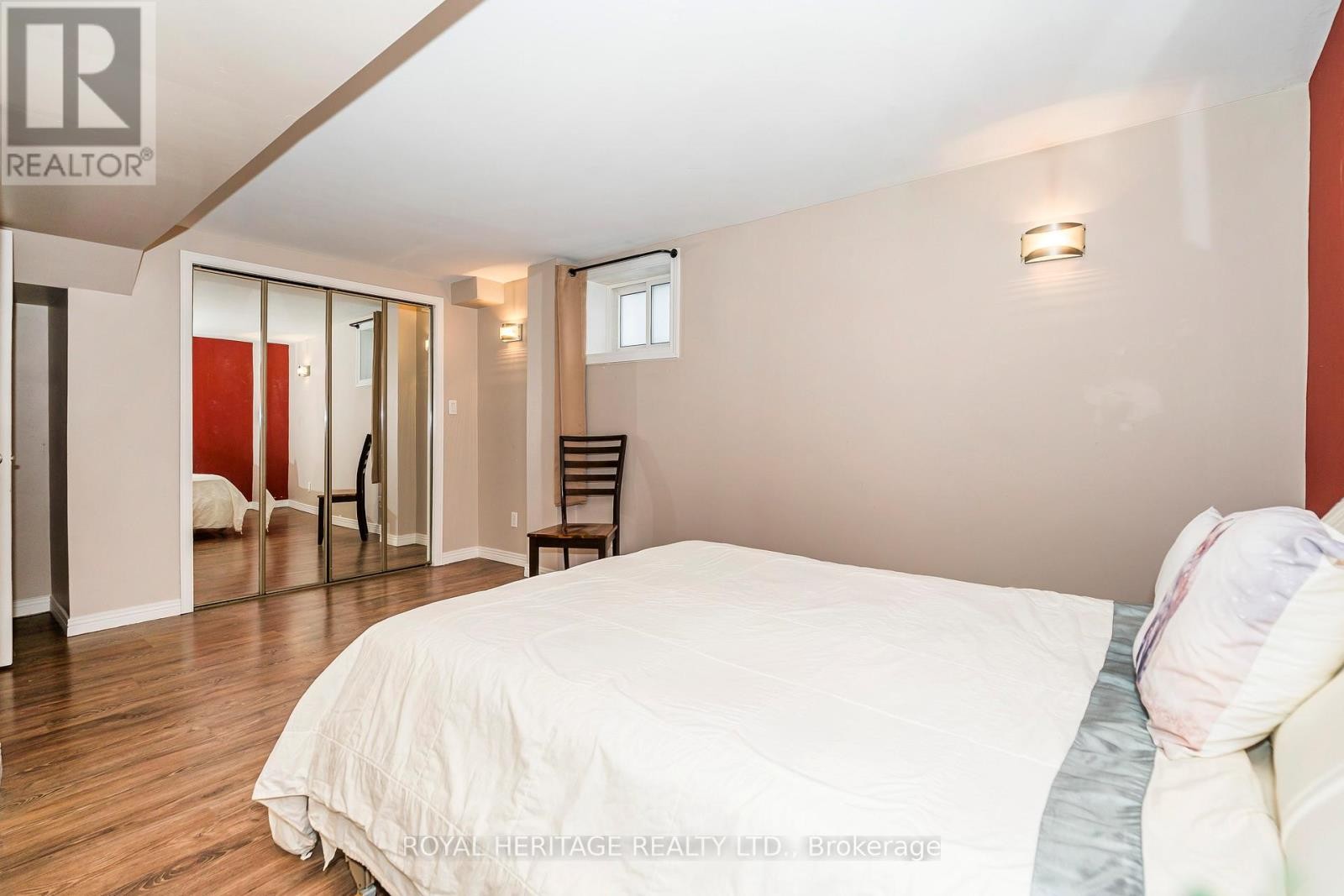 












11 HUMPHREY DRIVE

,
Ajax (South West),




Ontario
L1S4Z8

