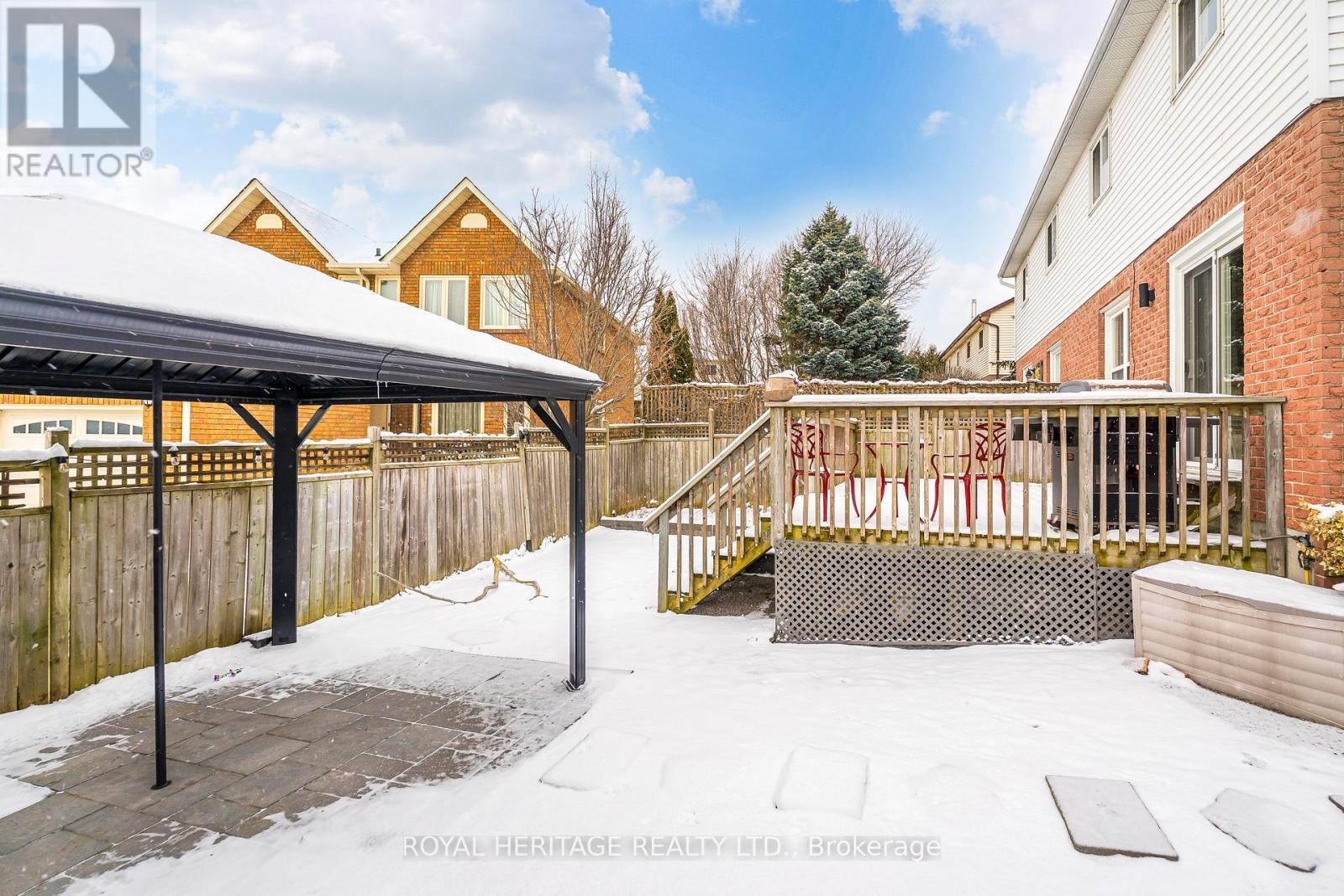 












11 HUMPHREY DRIVE

,
Ajax (South West),




Ontario
L1S4Z8

