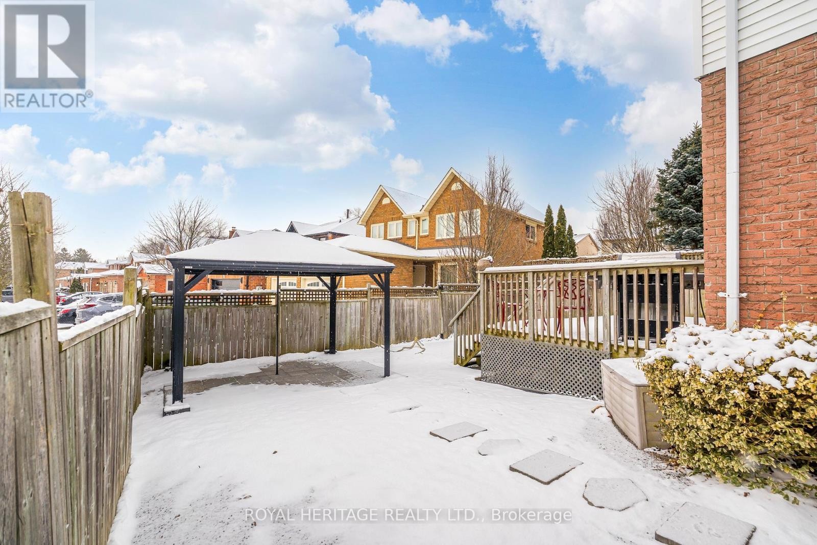 












11 HUMPHREY DRIVE

,
Ajax (South West),




Ontario
L1S4Z8

