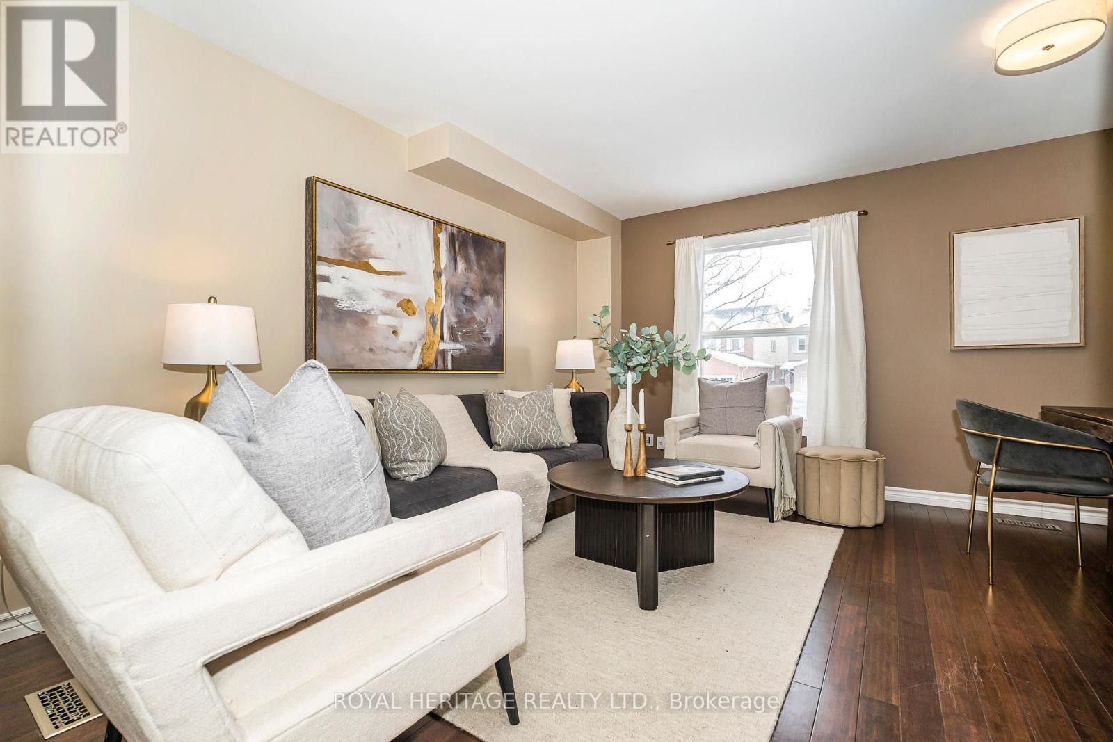 












11 HUMPHREY DRIVE

,
Ajax (South West),




Ontario
L1S4Z8

