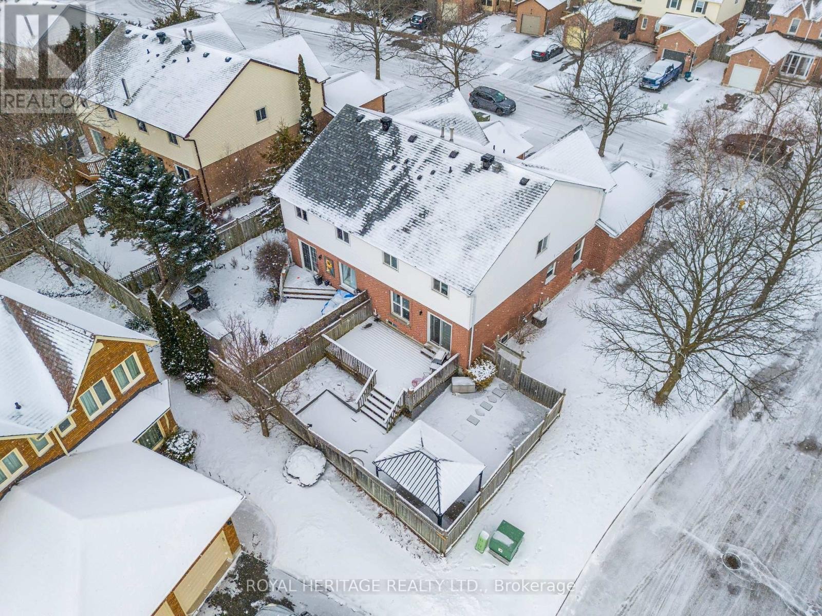 












11 HUMPHREY DRIVE

,
Ajax (South West),




Ontario
L1S4Z8

