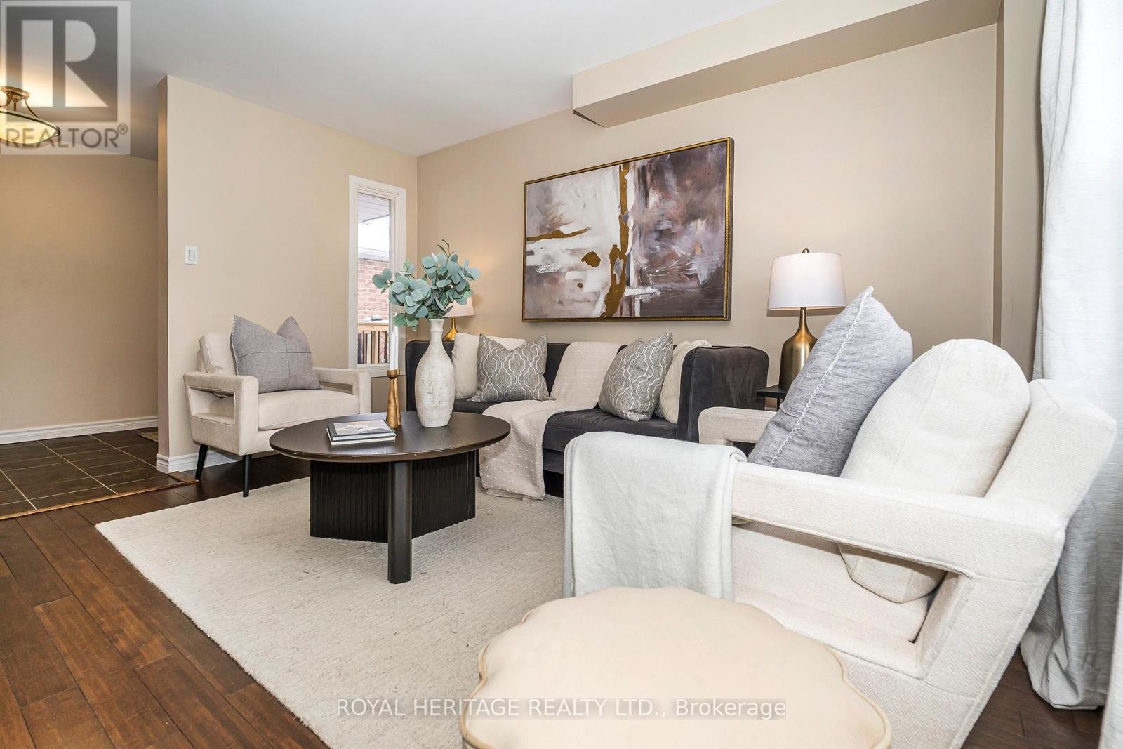 












11 HUMPHREY DRIVE

,
Ajax (South West),




Ontario
L1S4Z8

